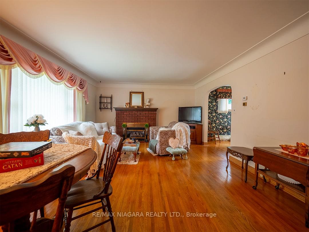 119 Ost Avenue photo 4