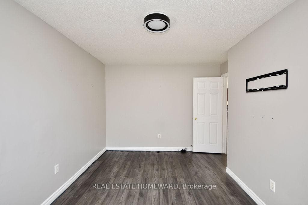 145 Ruffet Drive Unit Main photo 31