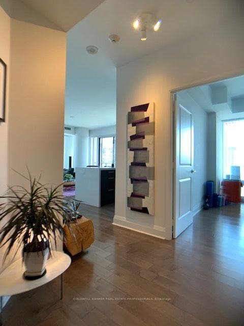 65 St Mary Street Unit 2202 photo 3