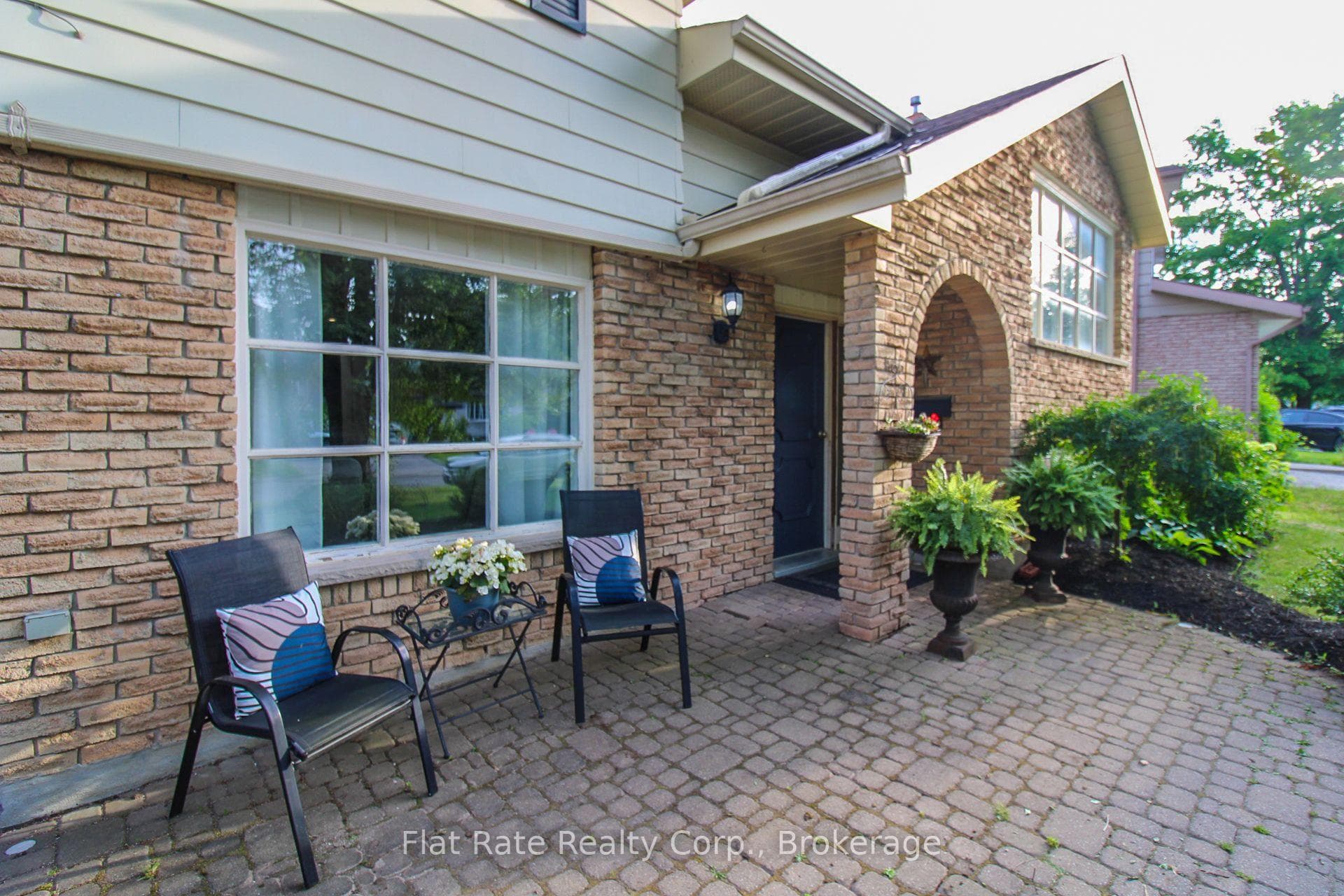 1243 Bridle Drive photo 4