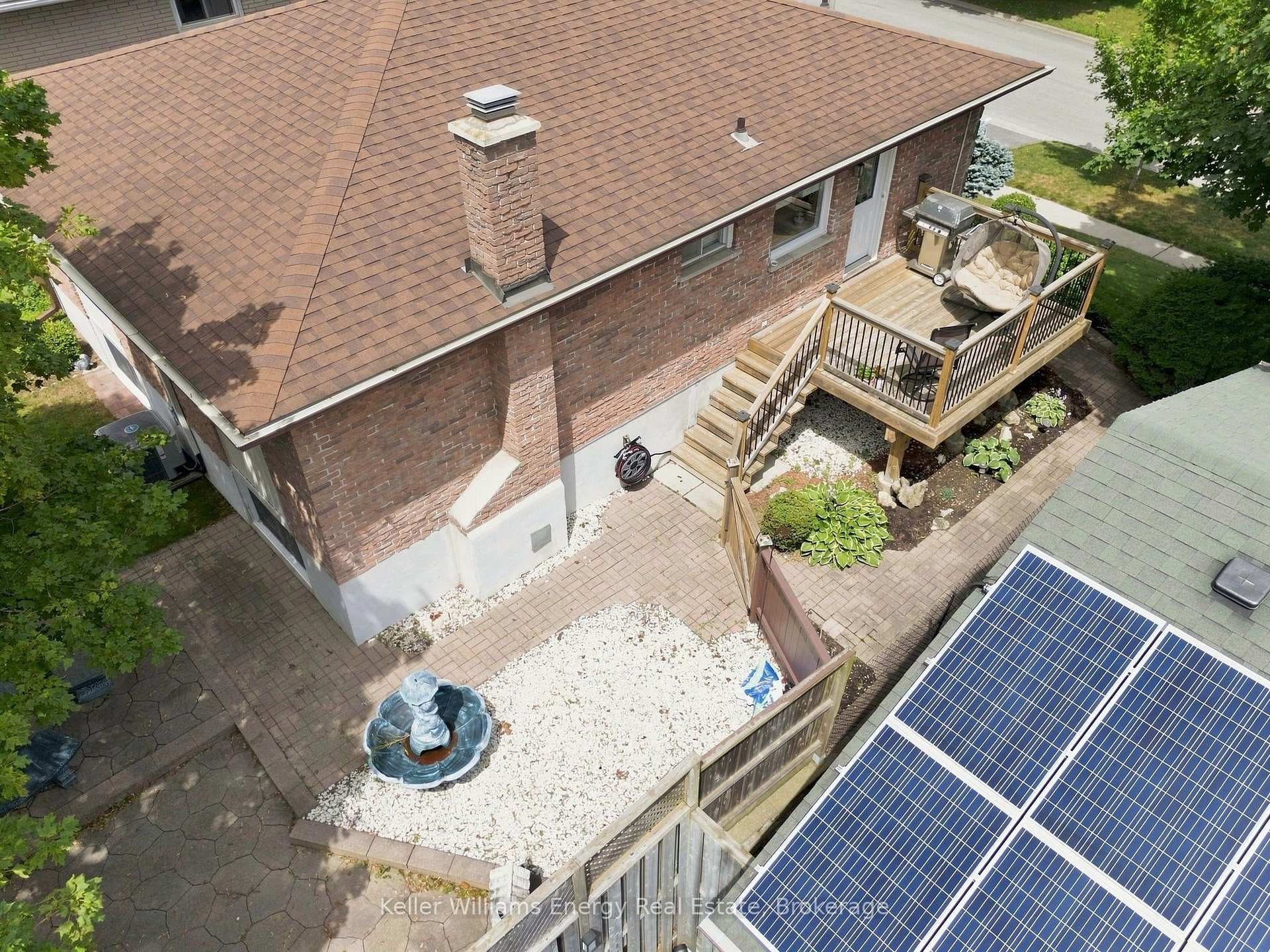510 Charrington Avenue photo 33