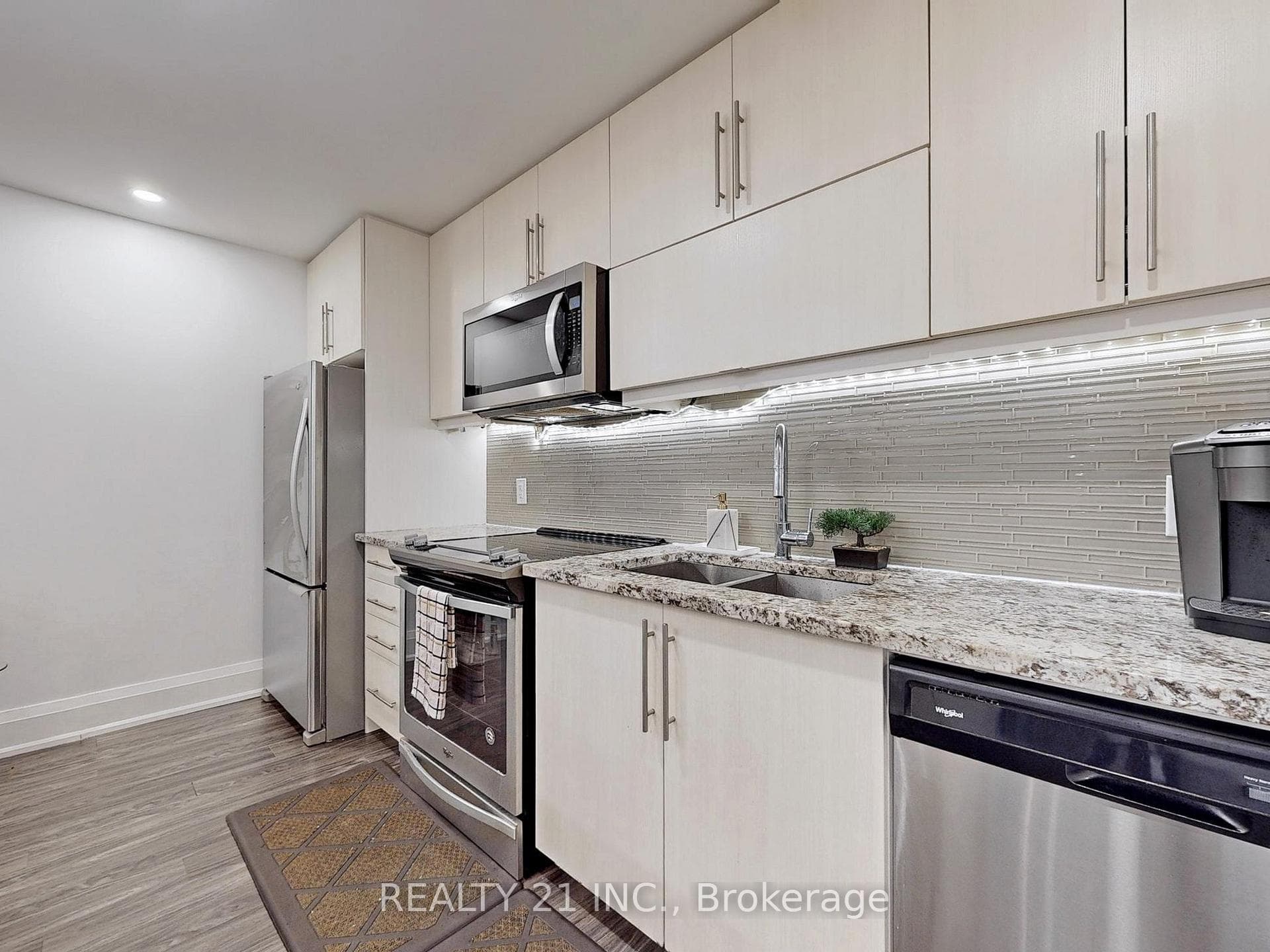 2800 Keele Street Unit TH 114 photo 13