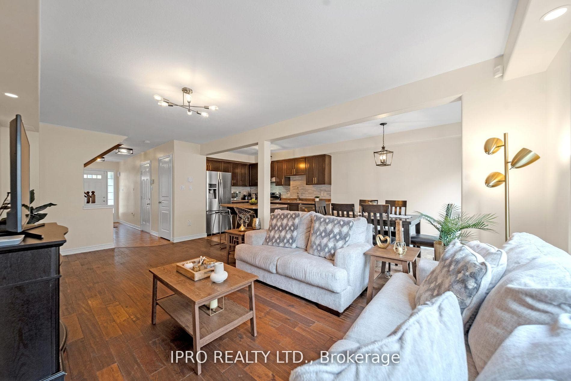54 Viking Drive photo 7