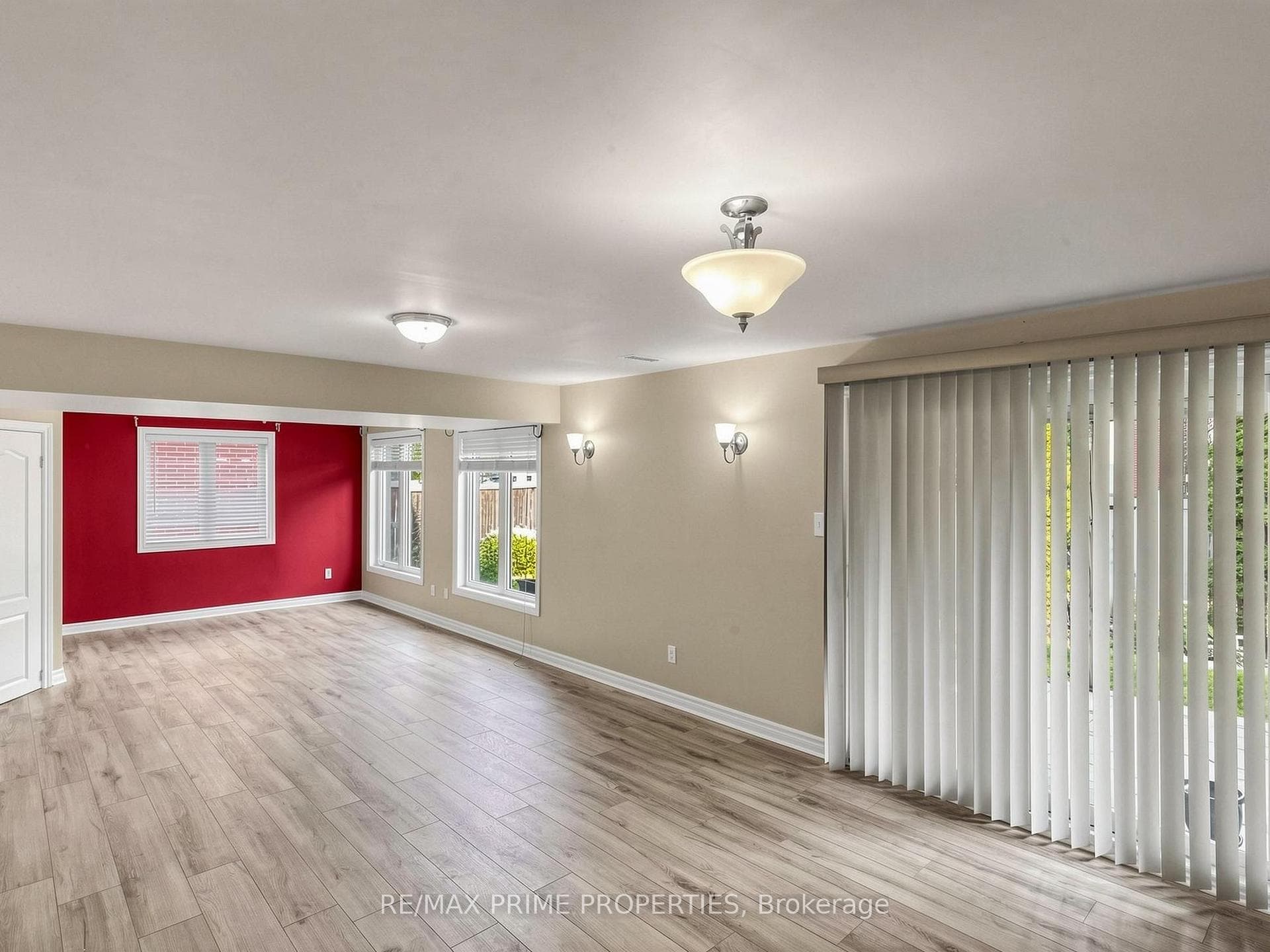 Large living/dining finished space