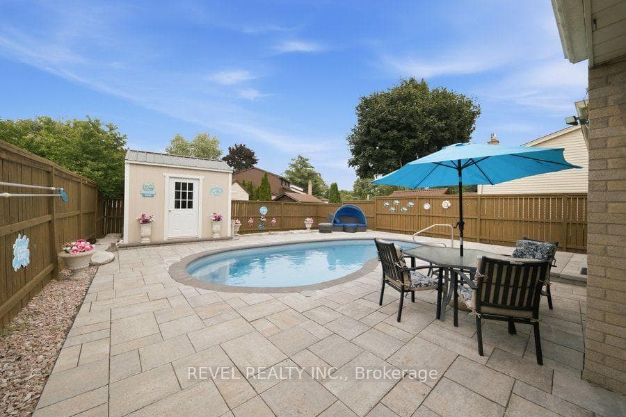 119 Brantwood Park Road photo 35