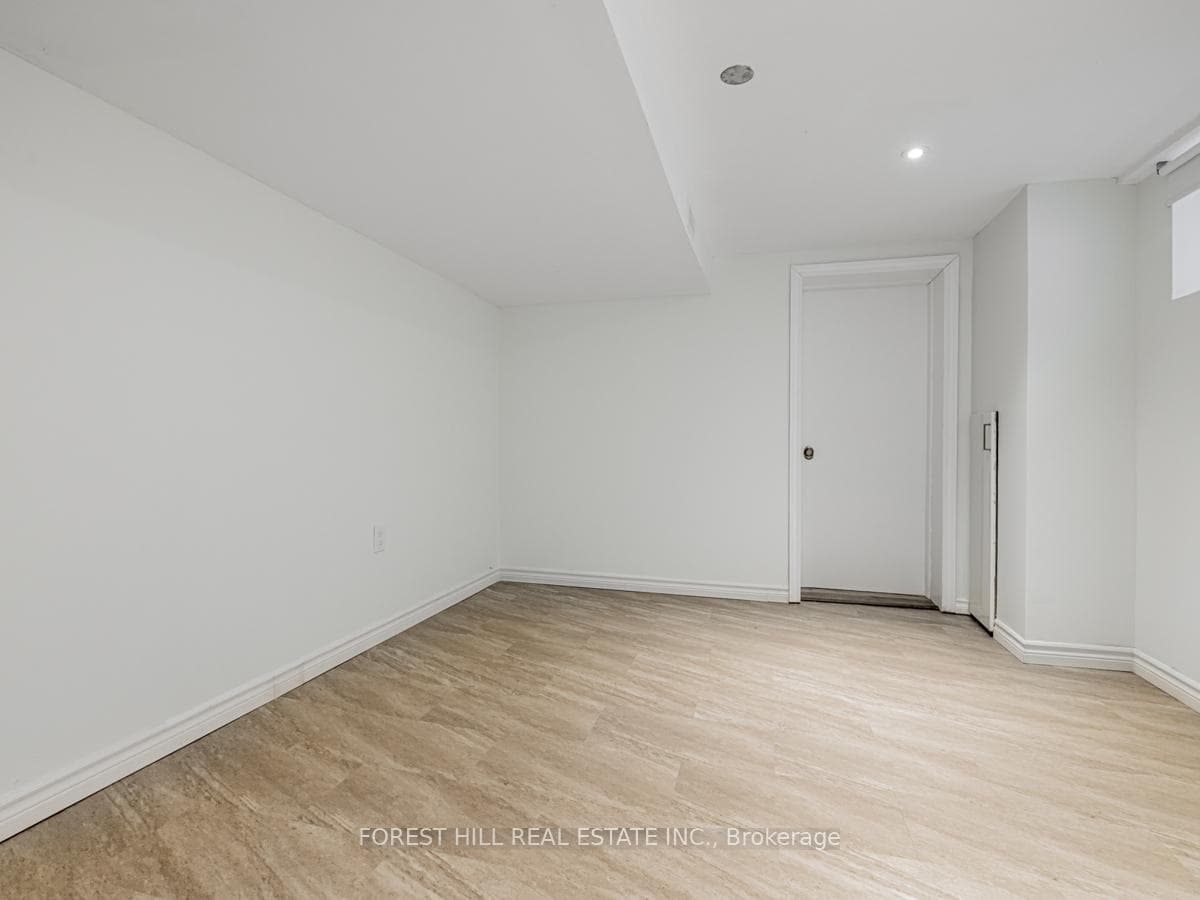 2953 Kingston Road photo 26