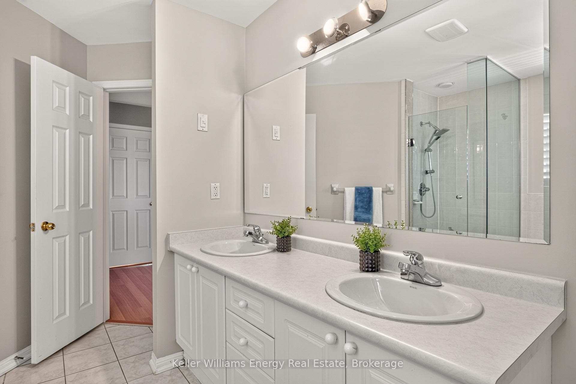 4 Holman Court photo 17