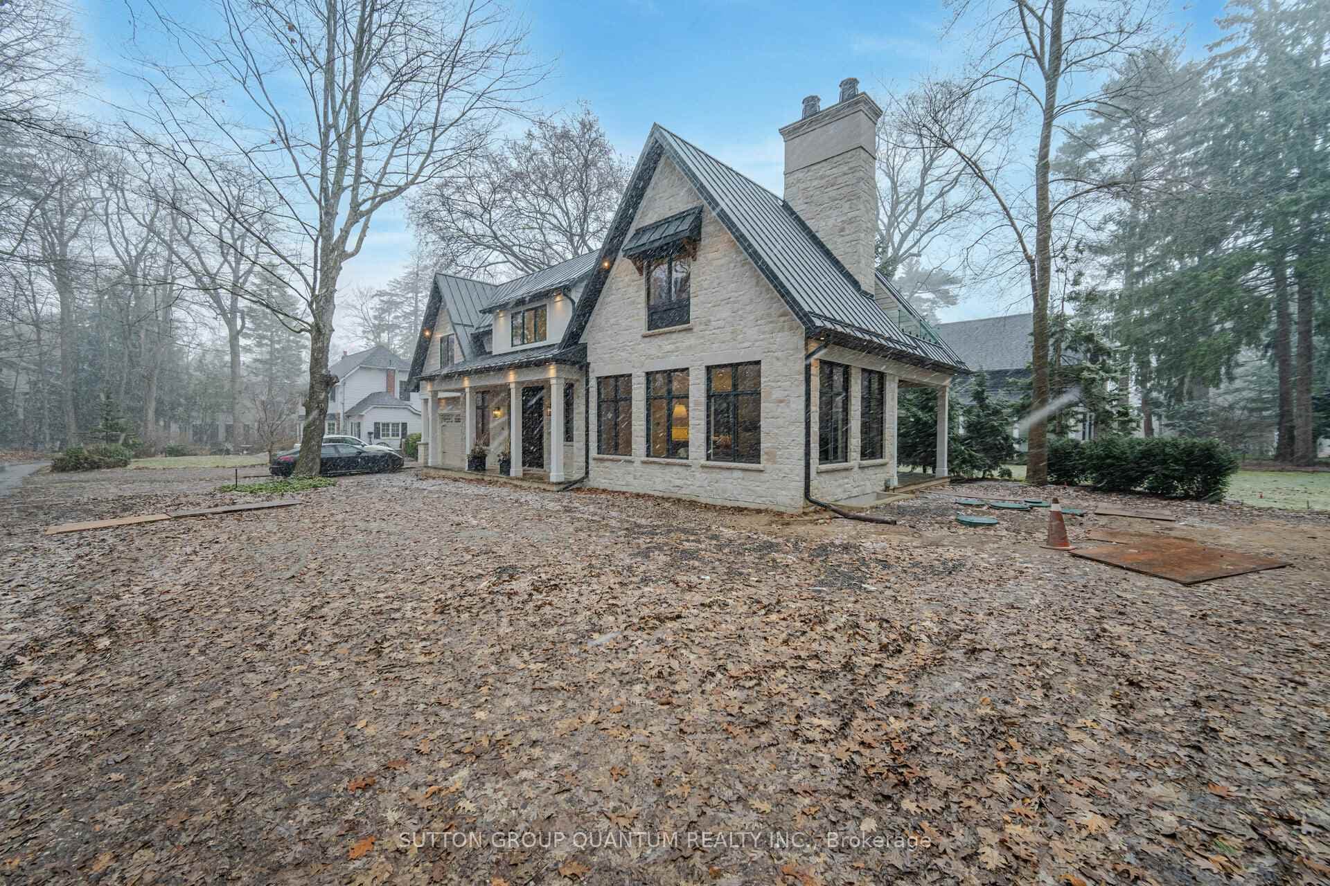 1000 Roper Avenue photo 2