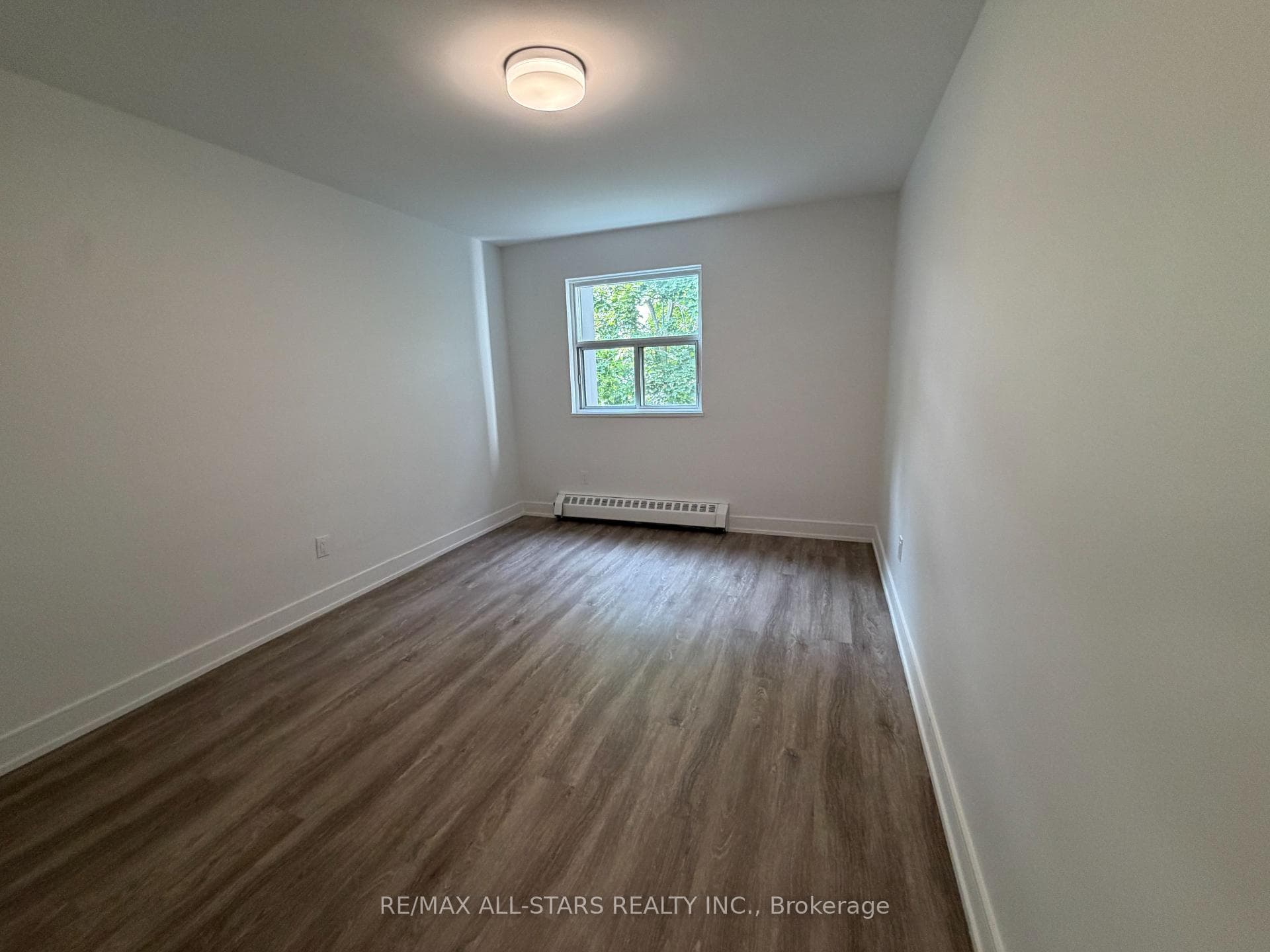 7 Albert Street Unit 403 photo 10