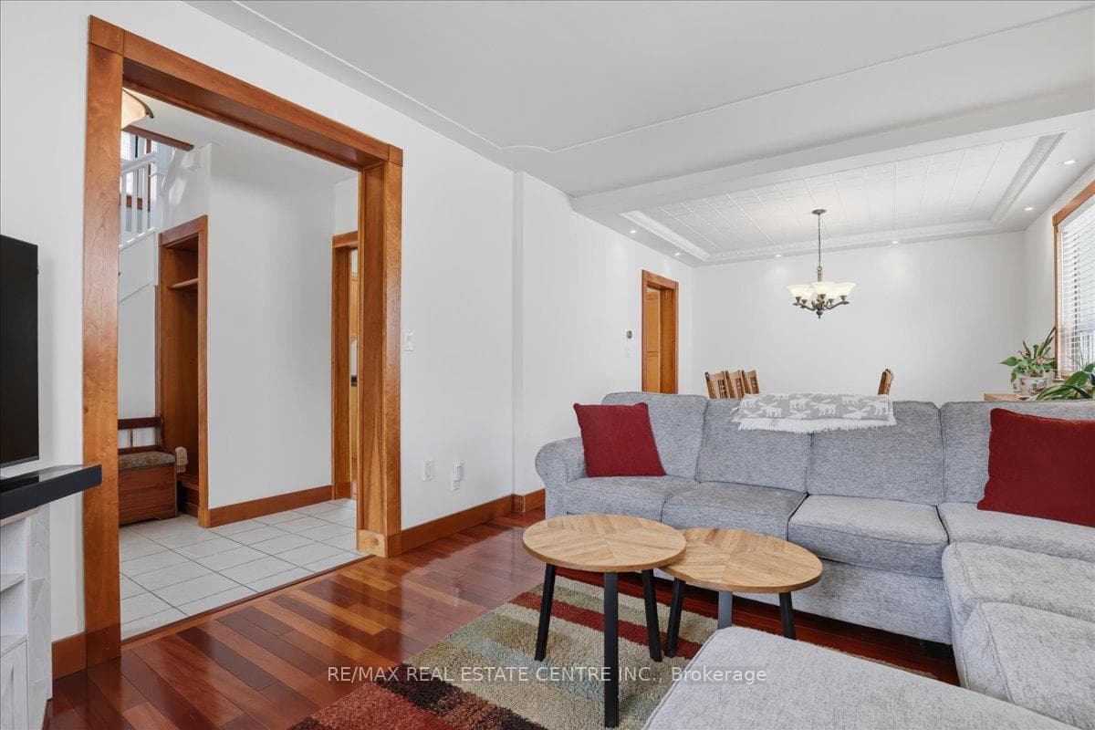 140 Peter Street photo 6