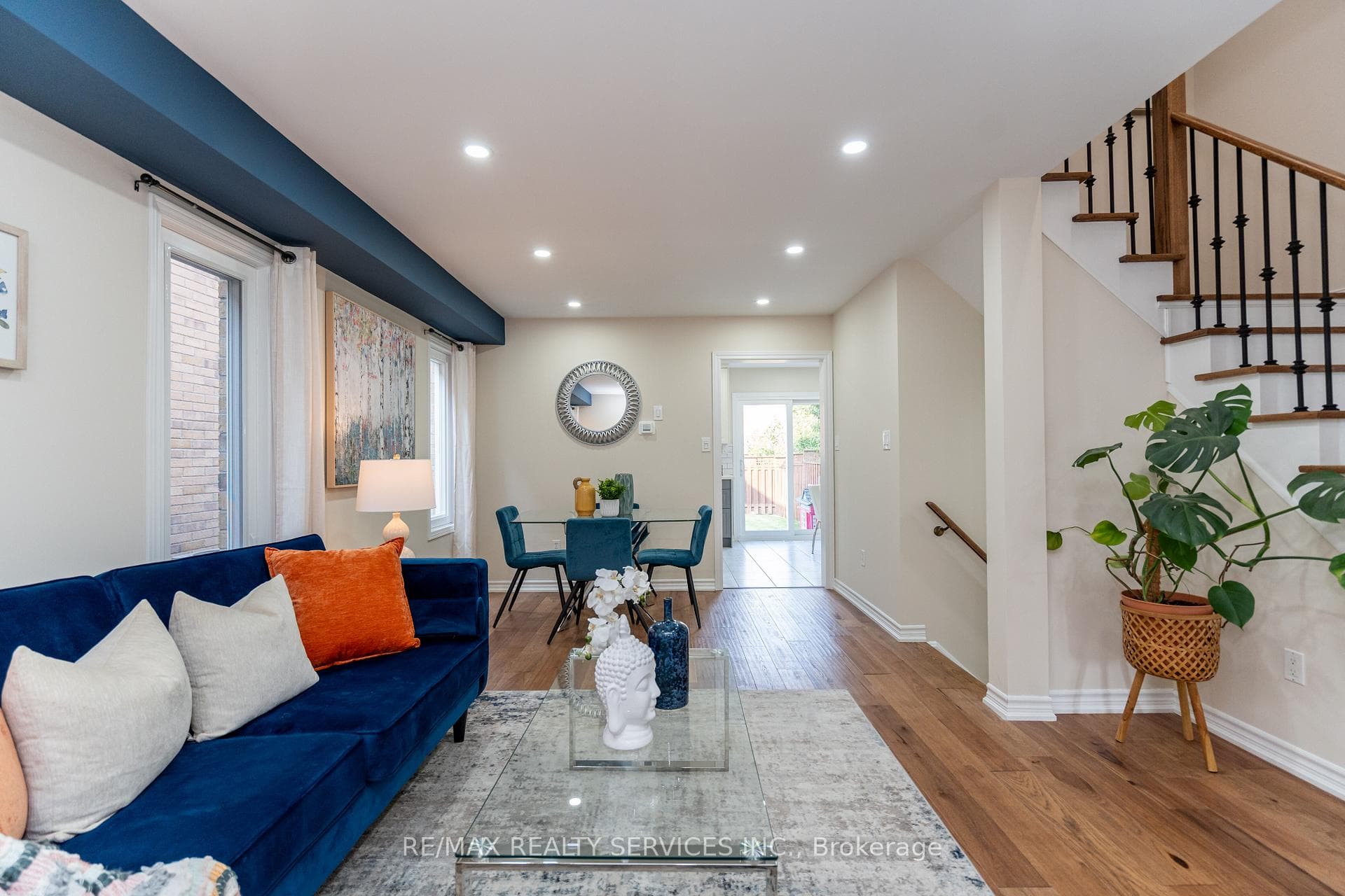2425 Lazio Lane photo 9
