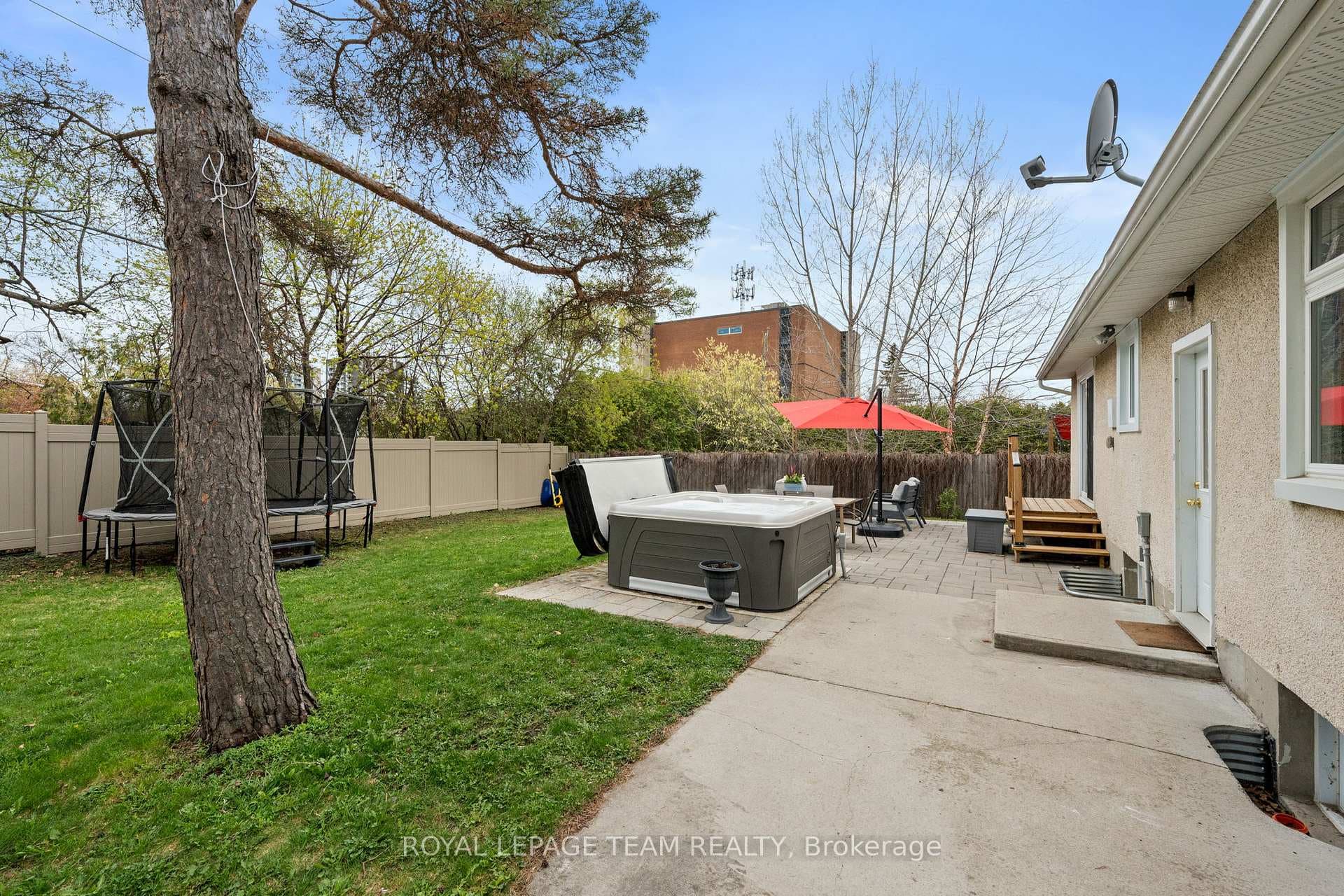 1266 Randall Avenue photo 45