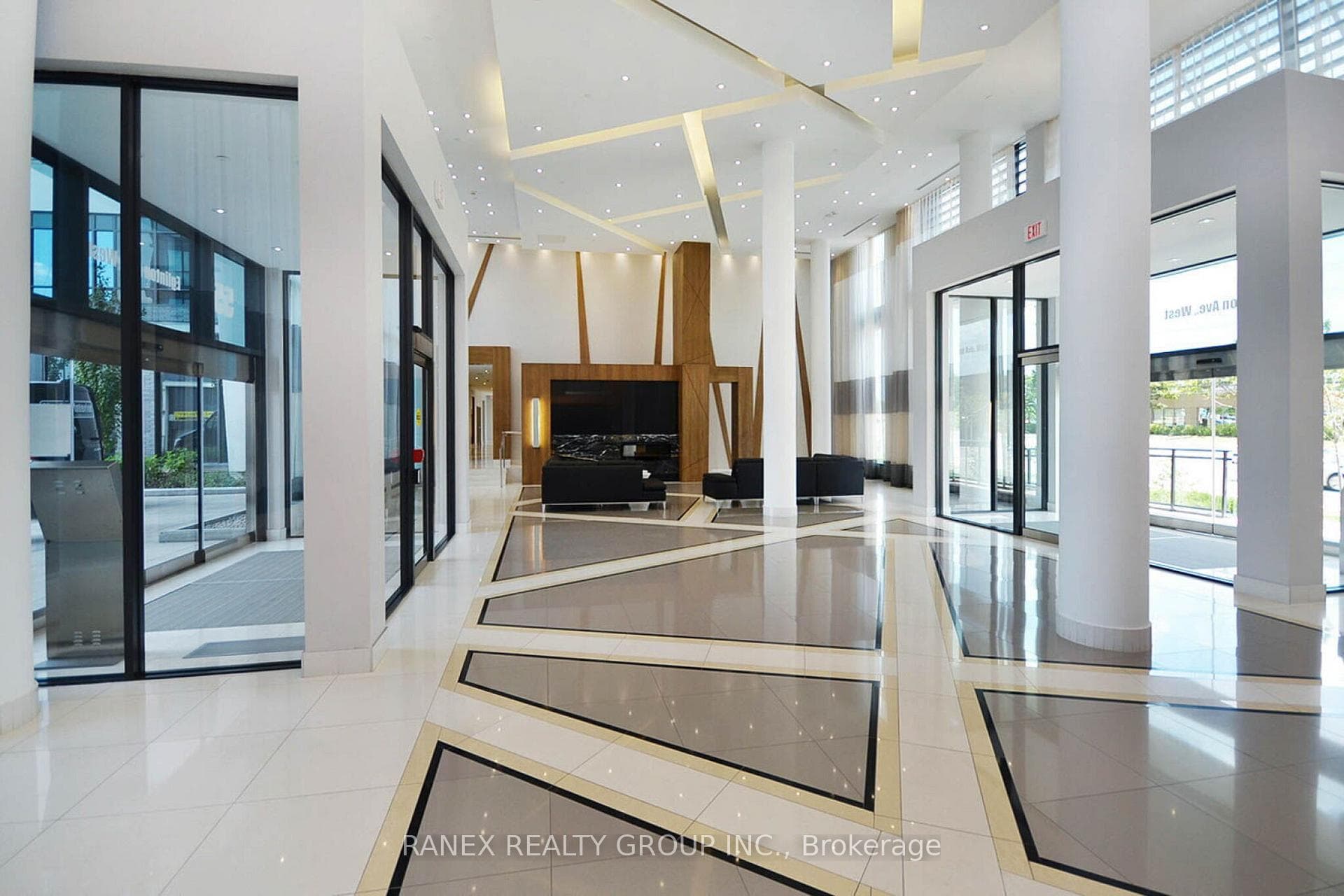 75 Eglinton Avenue Unit 2106 photo 4