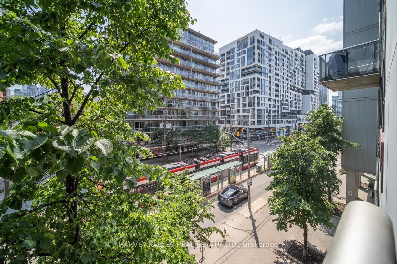 60 Bathurst Street Unit 308 photo 17