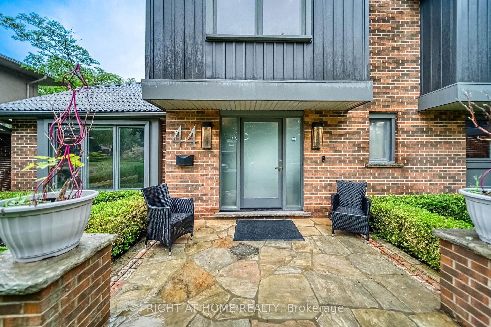 44 ROYAL HENLEY Boulevard photo 6