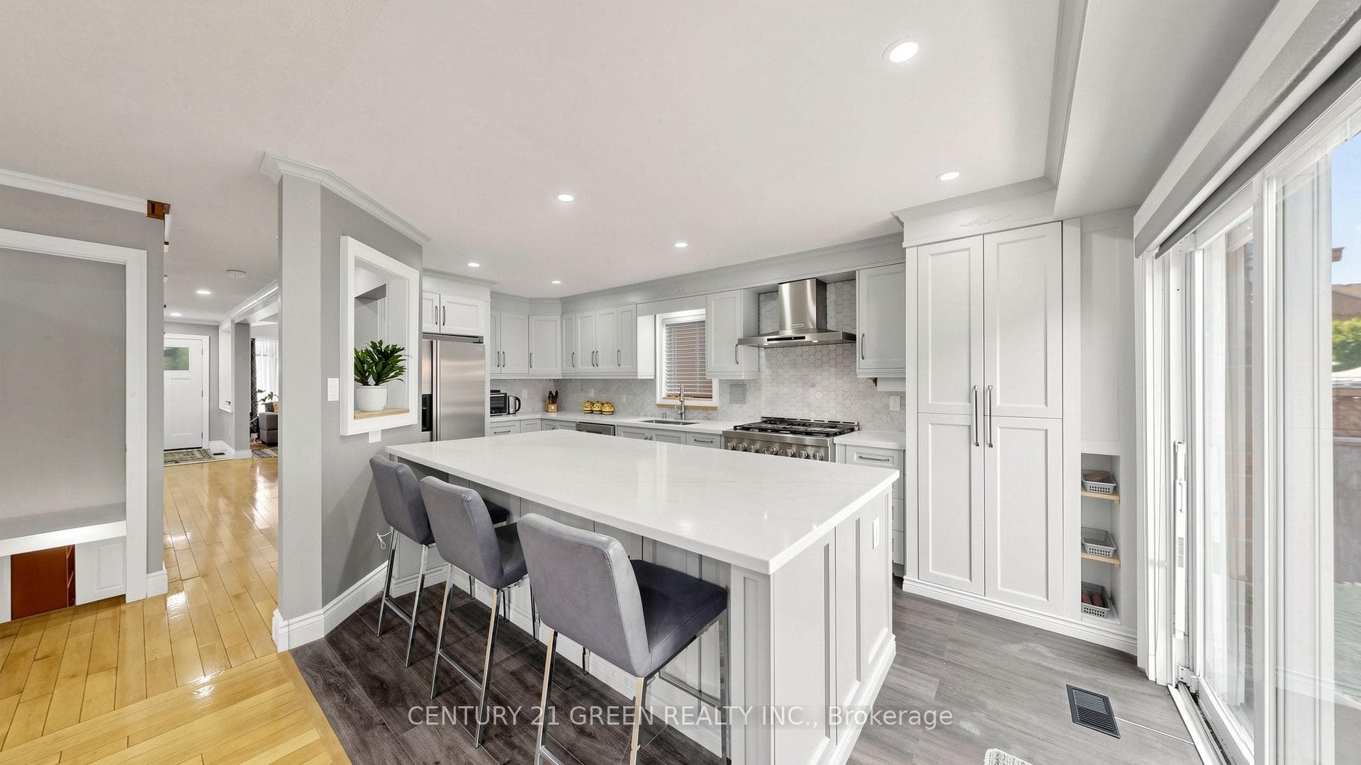 43 Hollowgrove Boulevard photo 12
