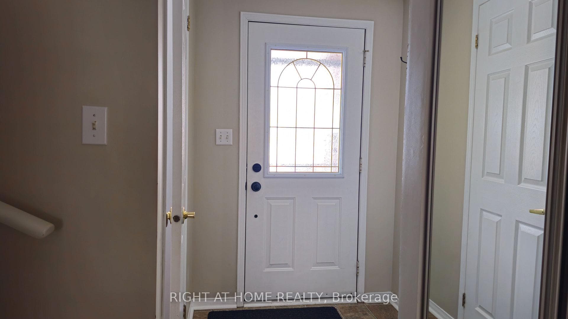 Entrance/Hallway
