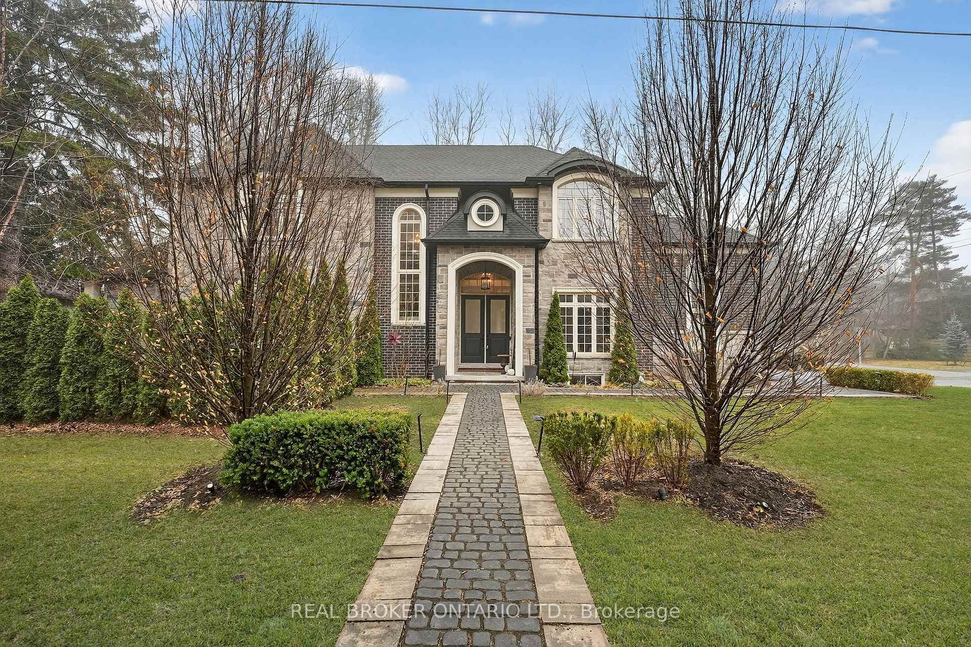 125 Central Drive photo 1
