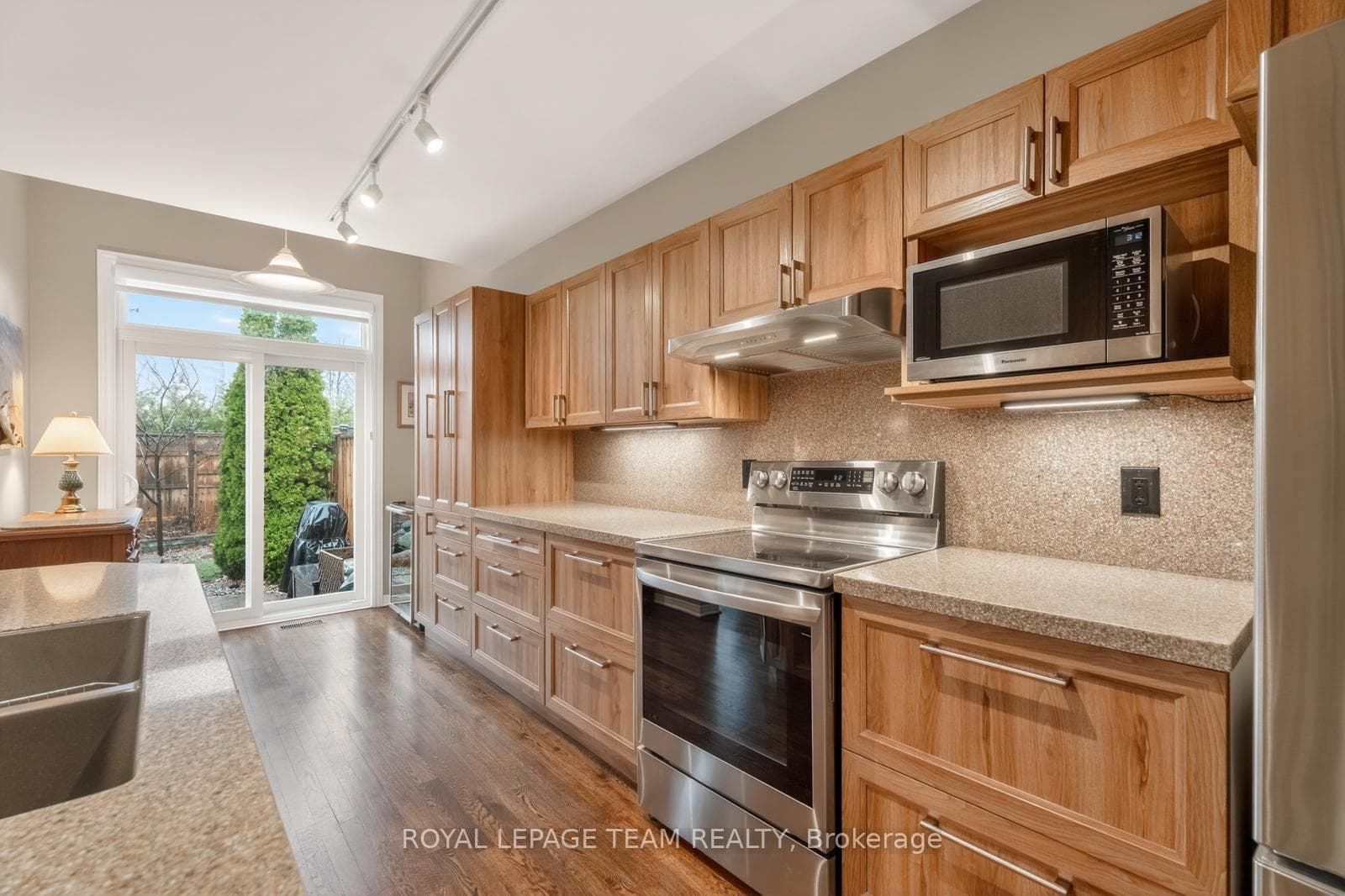 9 BOREALIS Crescent photo 9