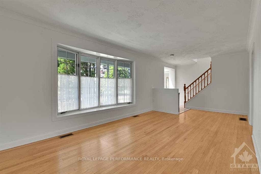 1275 TARA Drive photo 2