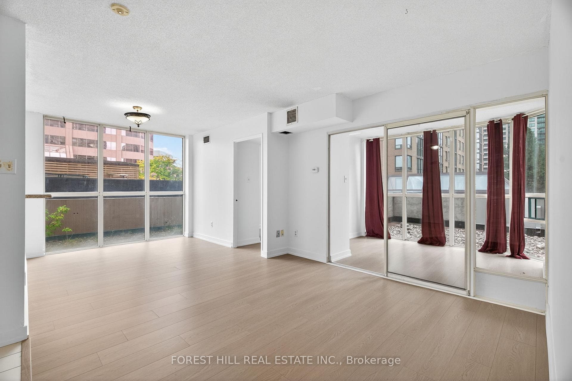 285 Enfield Place Unit 210 photo 18