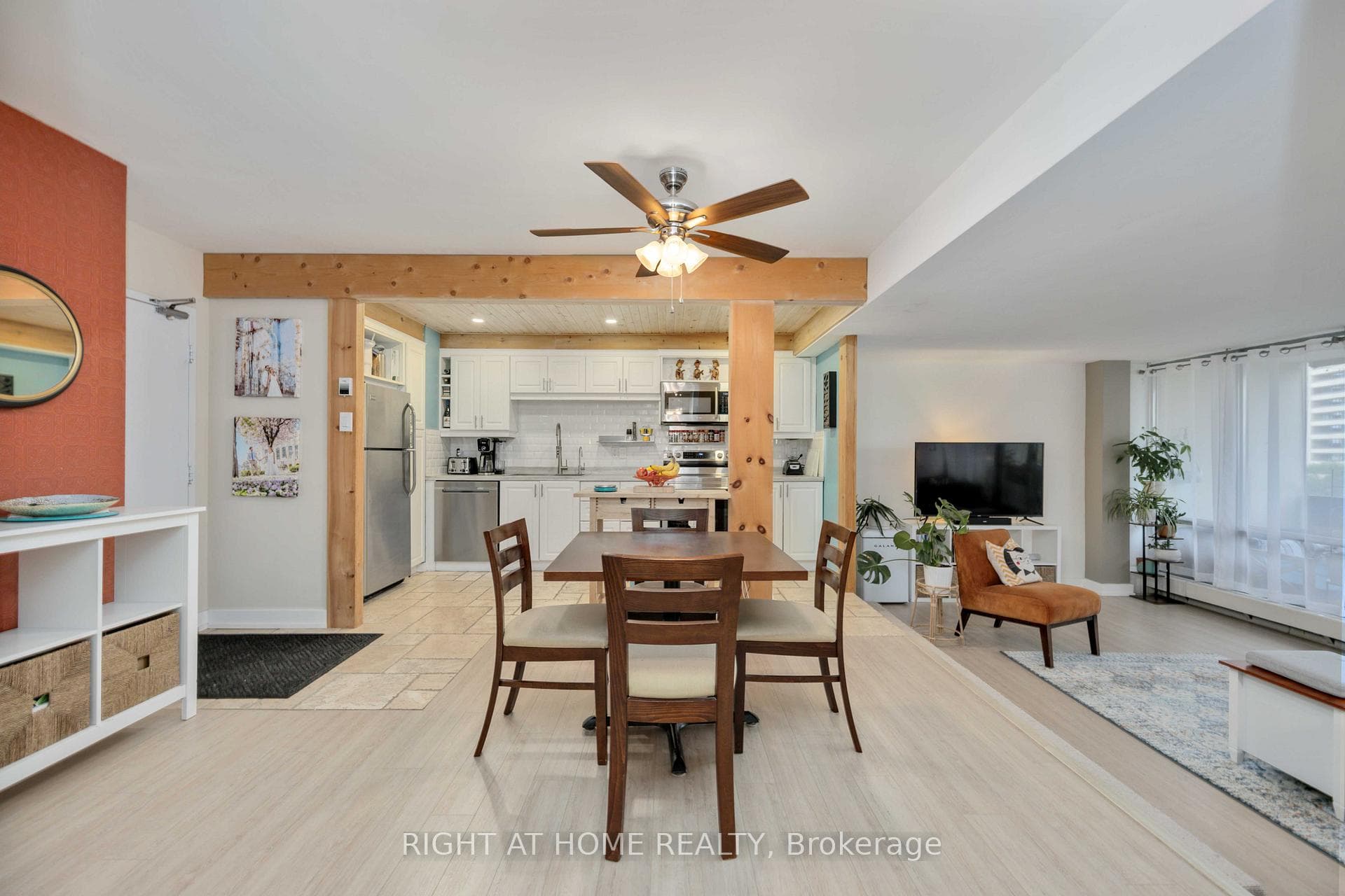 455 Sentinel Road Unit 810 photo 6