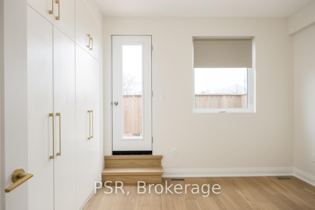 263 Dovercourt Road Unit Upper photo 15