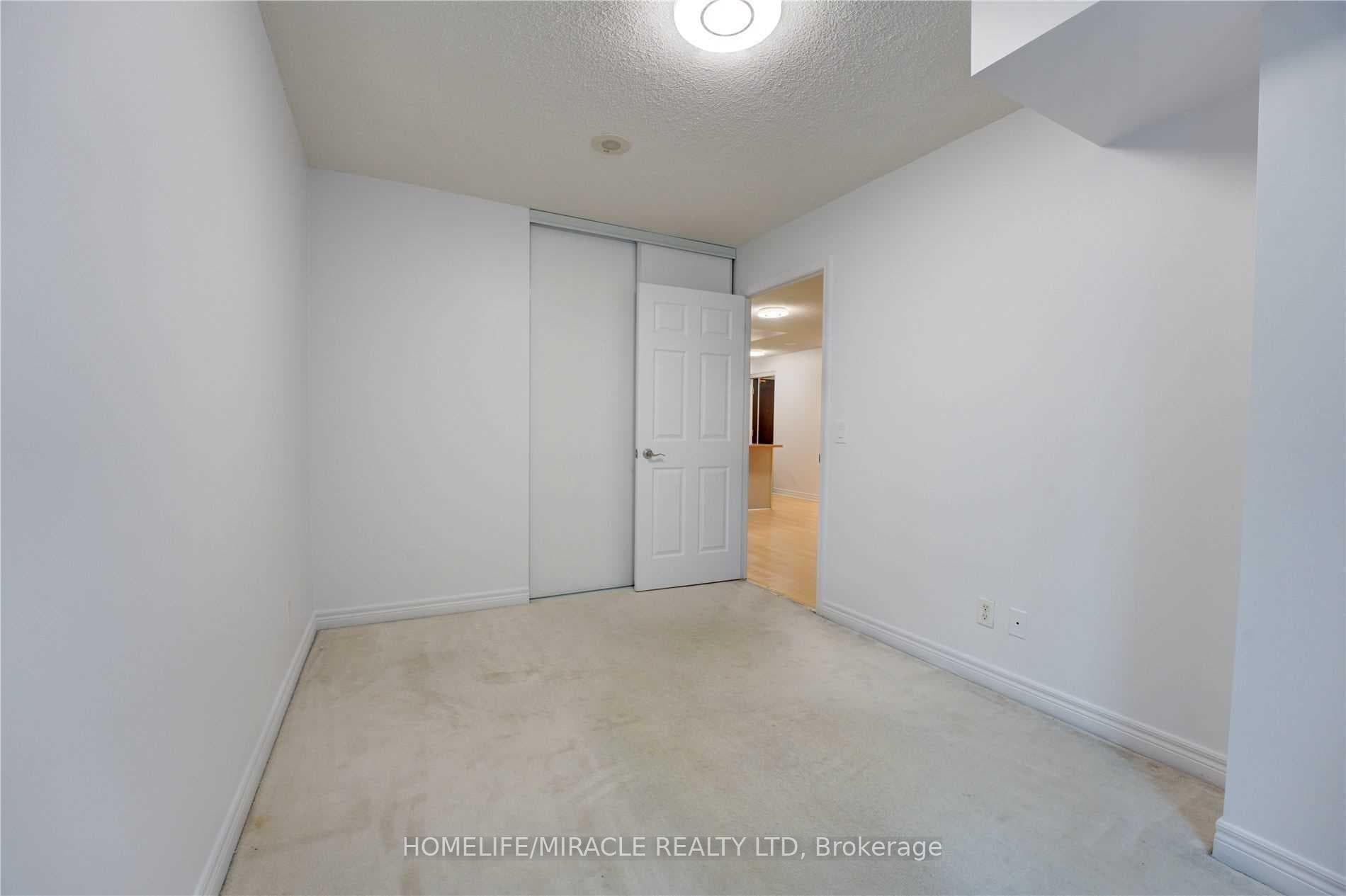 30 Grand Trunk Crescent Unit 1509 photo 16