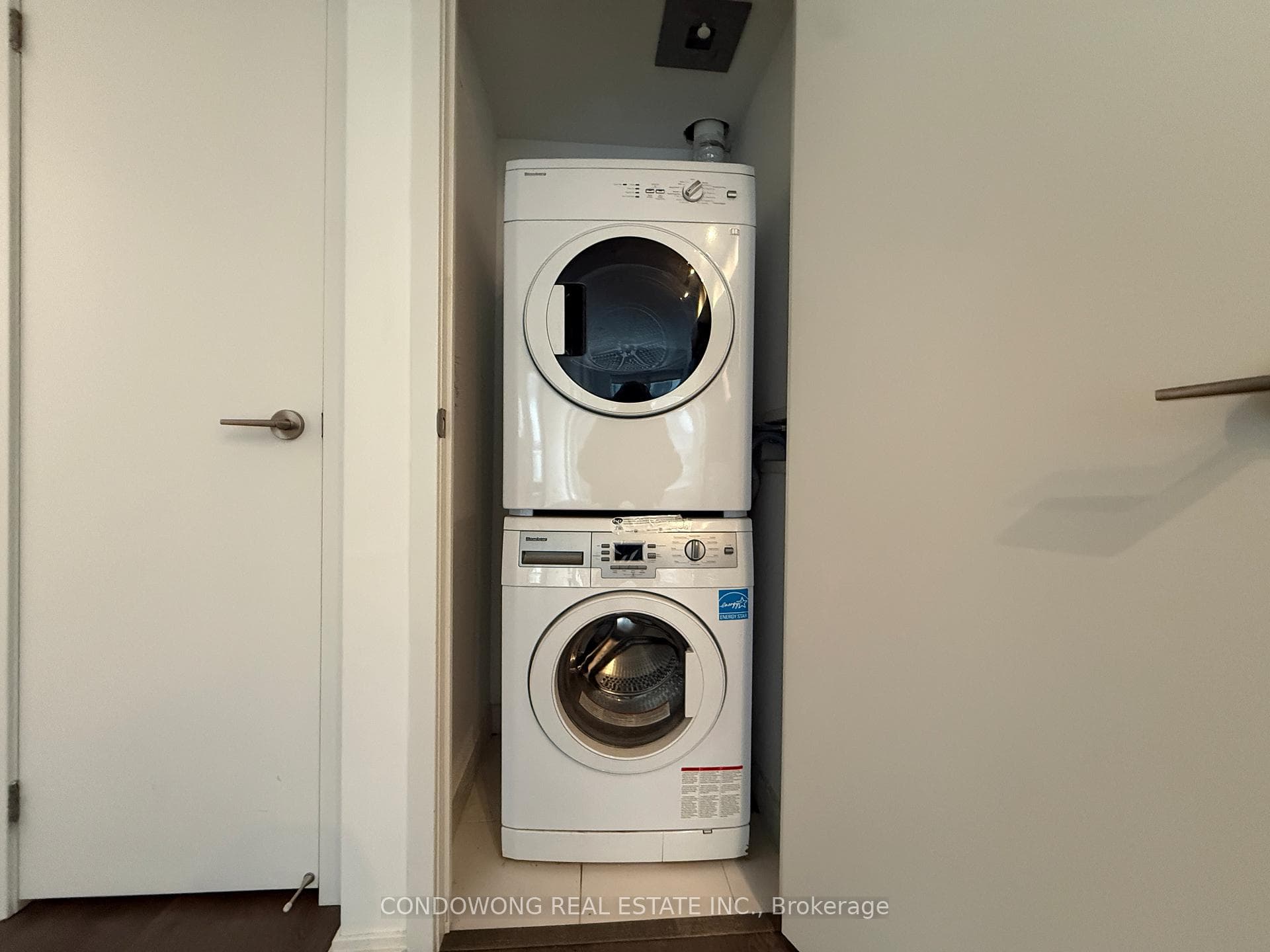 Full Size Washer and Dryer
