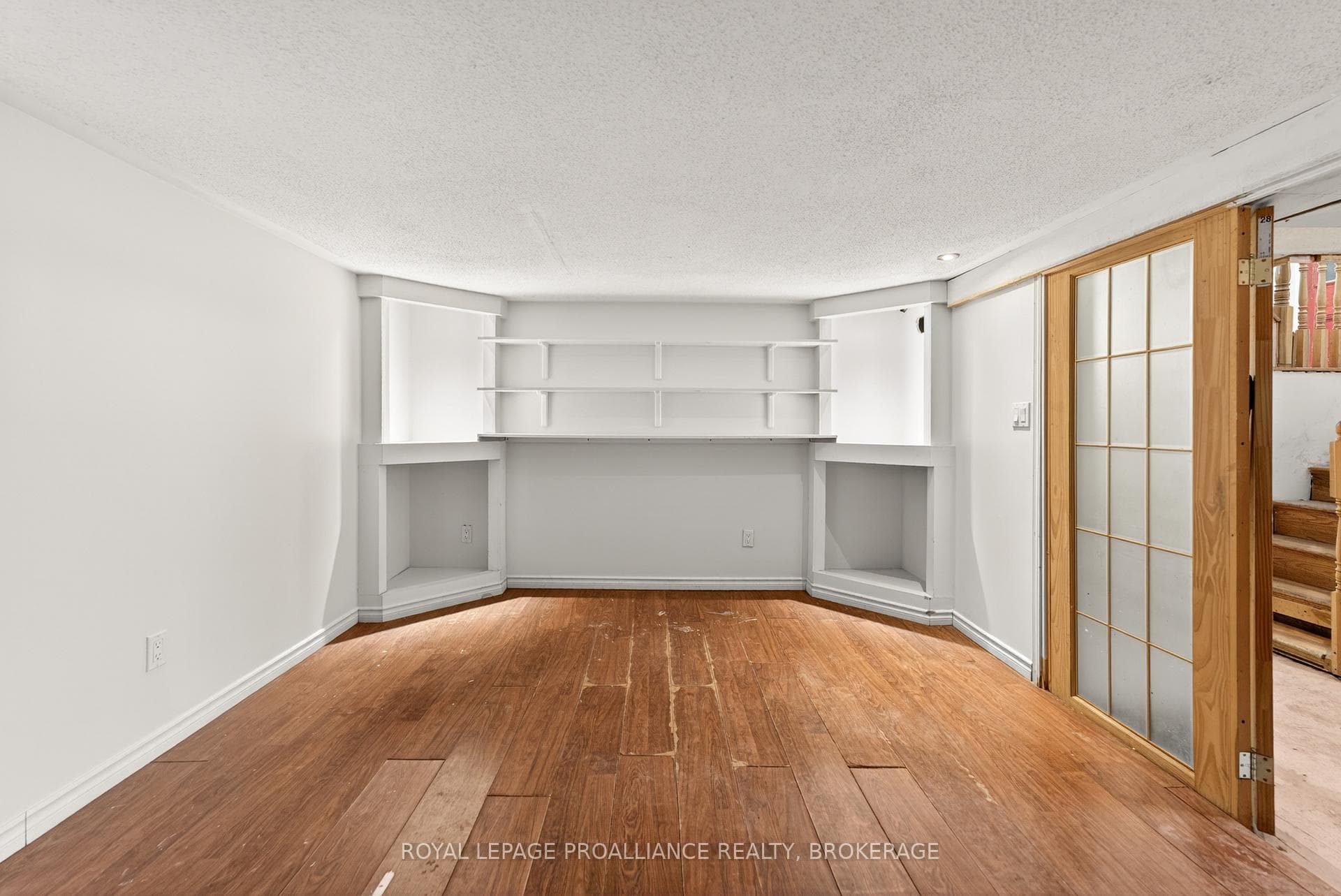 169 Carruthers Avenue photo 29