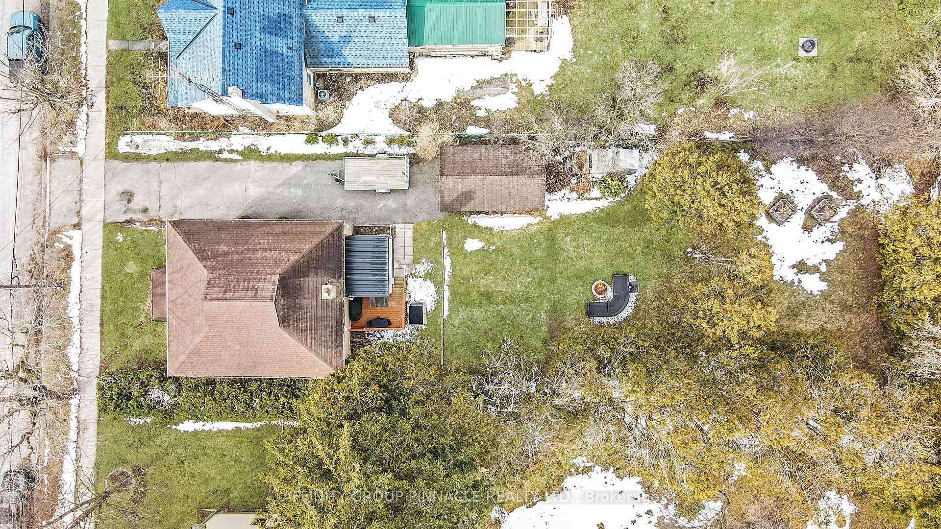 384 Main Street photo 3