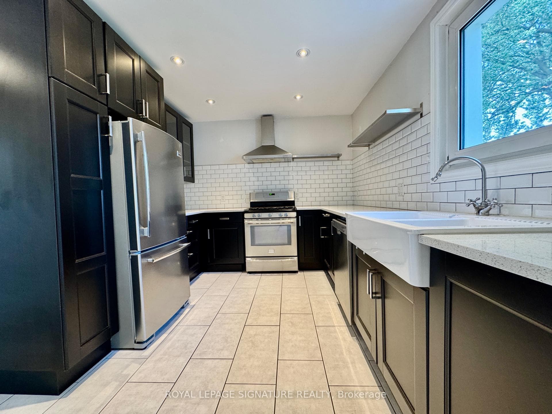 282 East 18th Street Unit Upper photo 3
