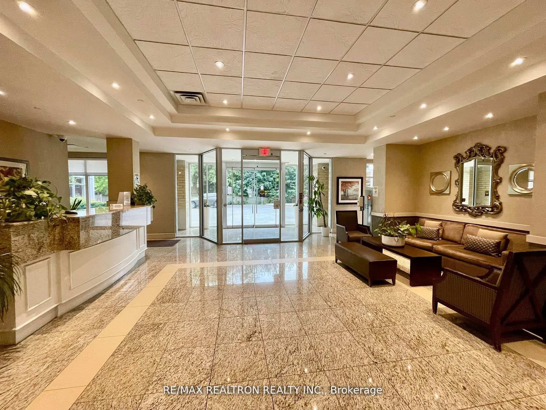 701 Sheppard Avenue Unit 315 photo 11