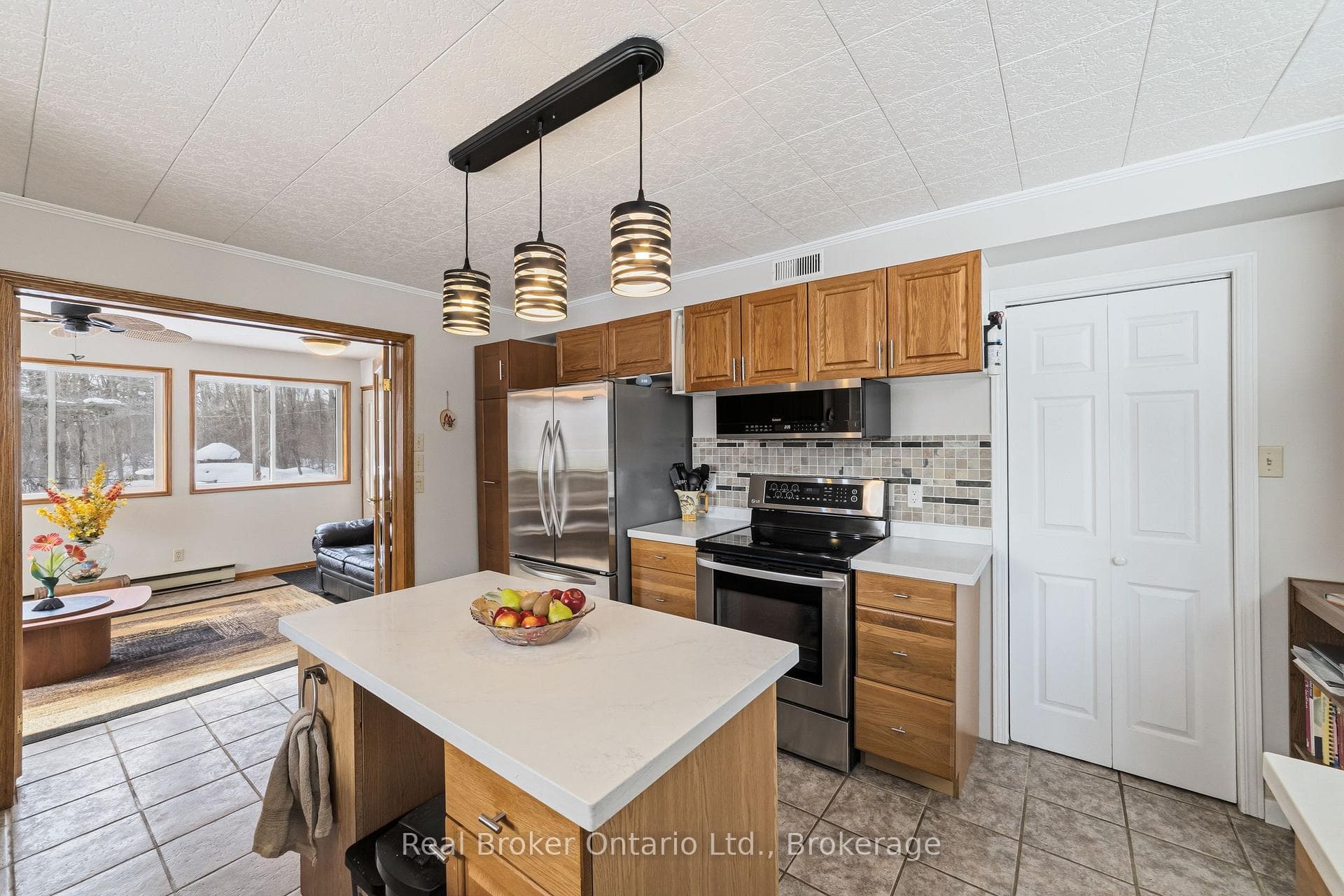 295 Brant Road photo 8