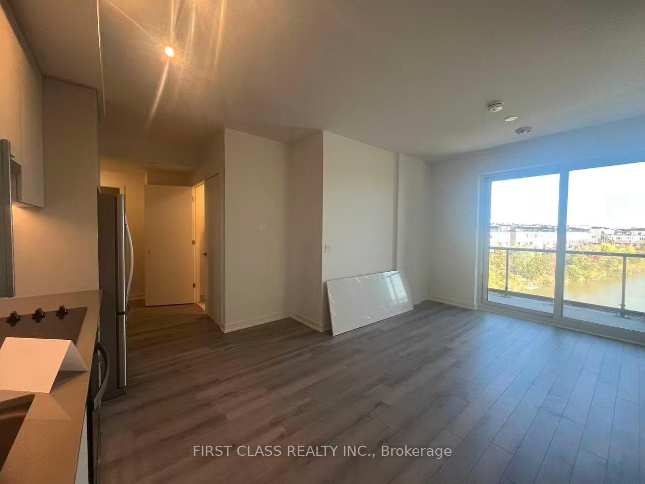 3071 Trafalgar Road Unit 305 photo 16