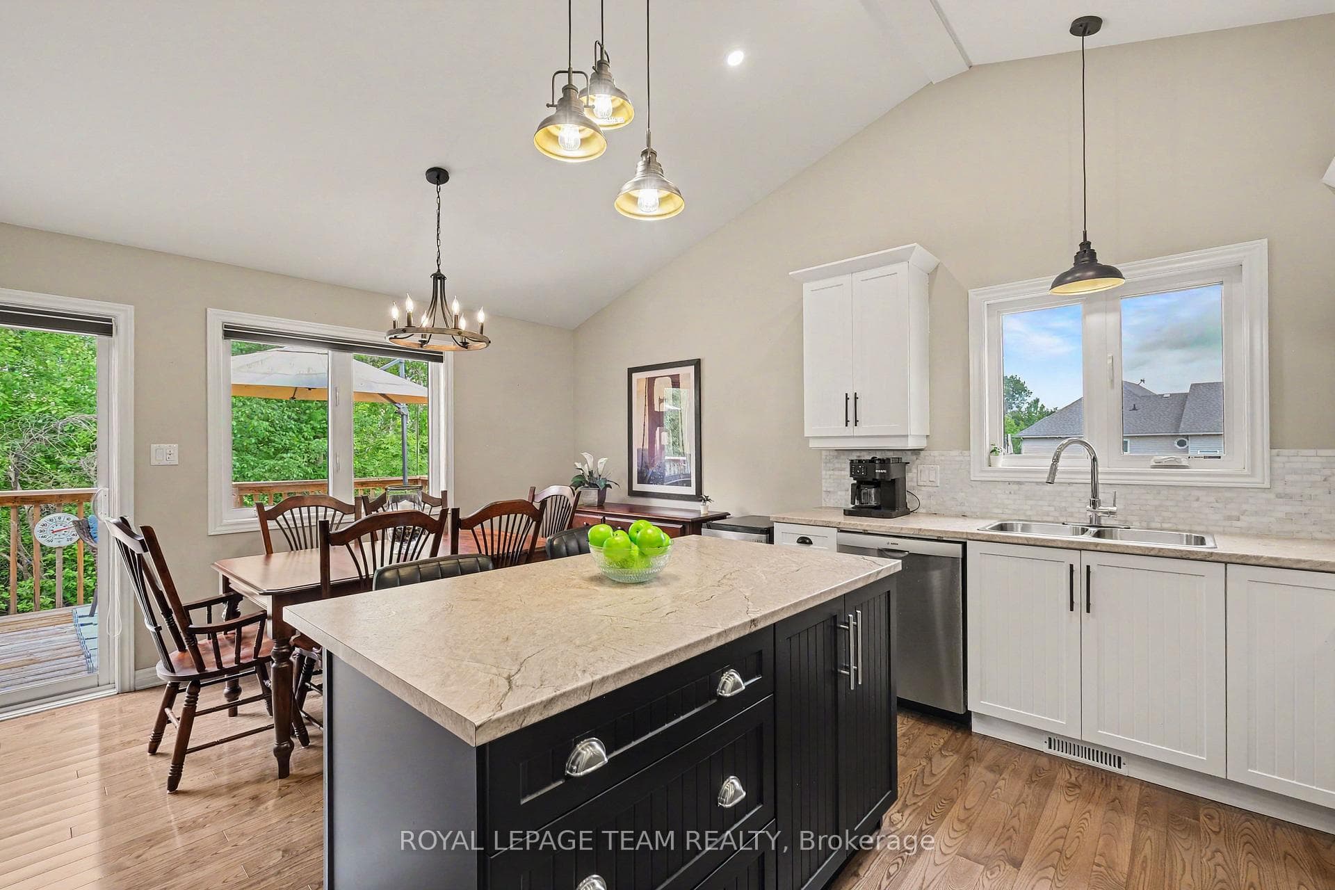 265 Starlight Place photo 7