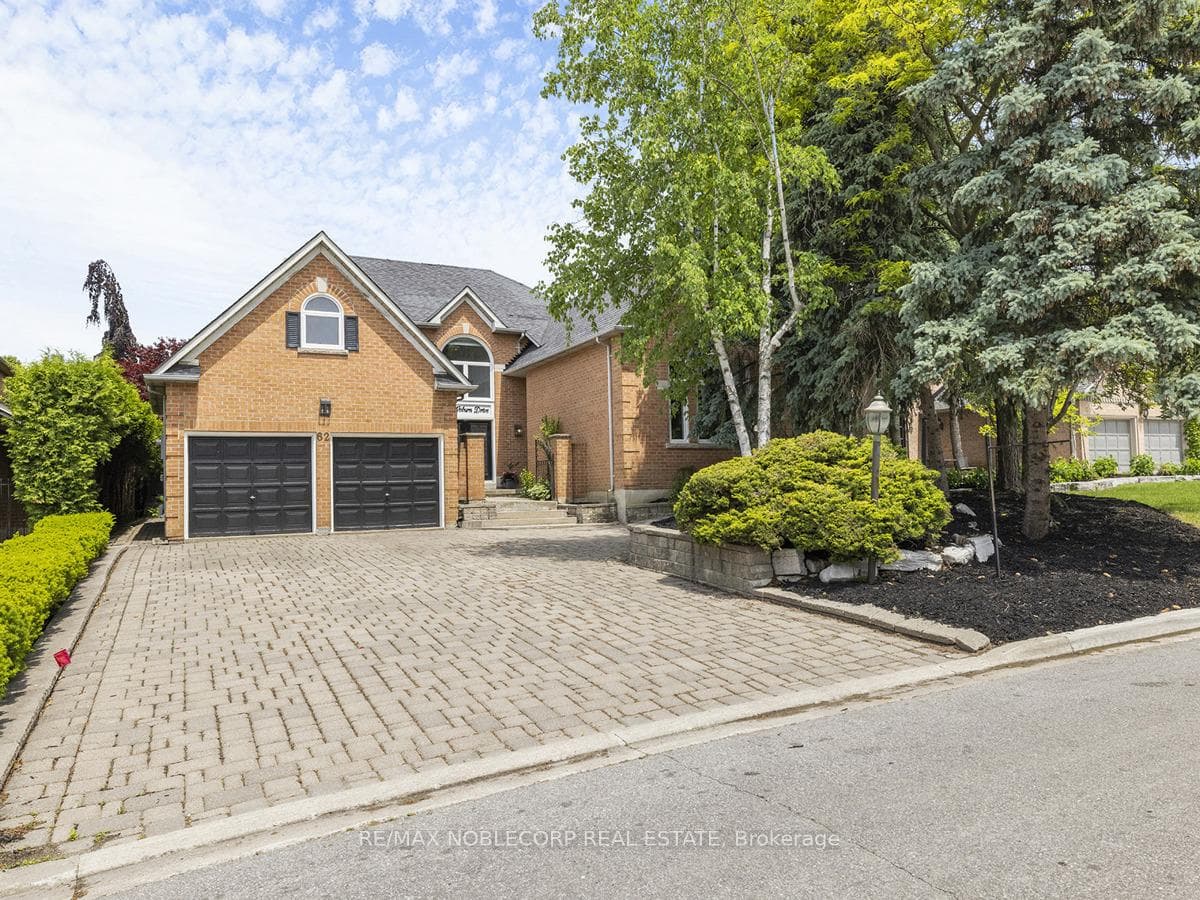 62 Woburn Drive photo 2