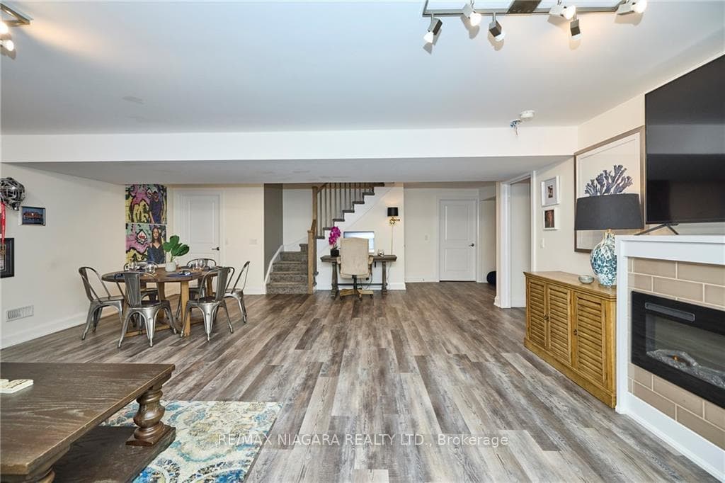 9245 Shoveller Drive Unit 27 photo 24