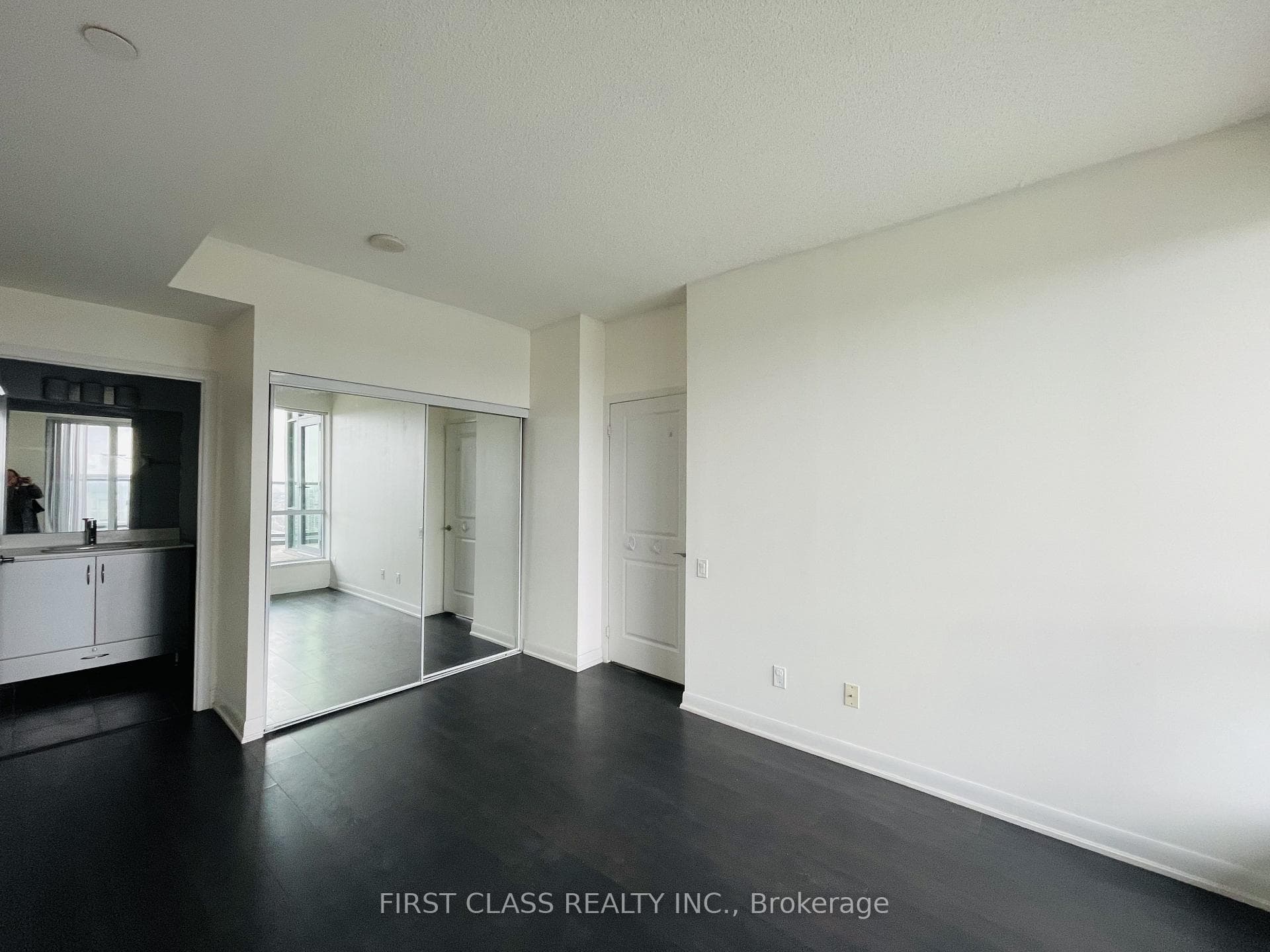 5168 Yonge Street Unit PH305 photo 8