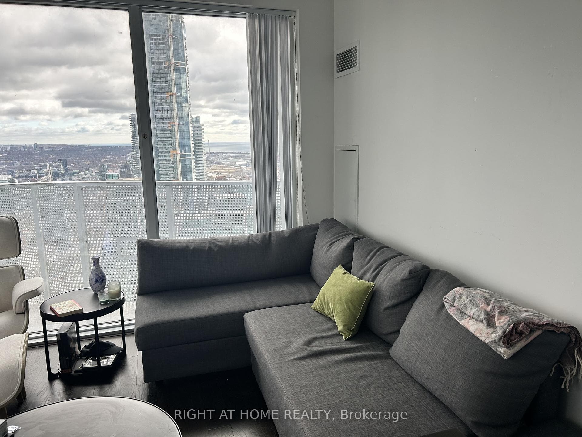 100 Harbour Street Unit 6404 photo 10