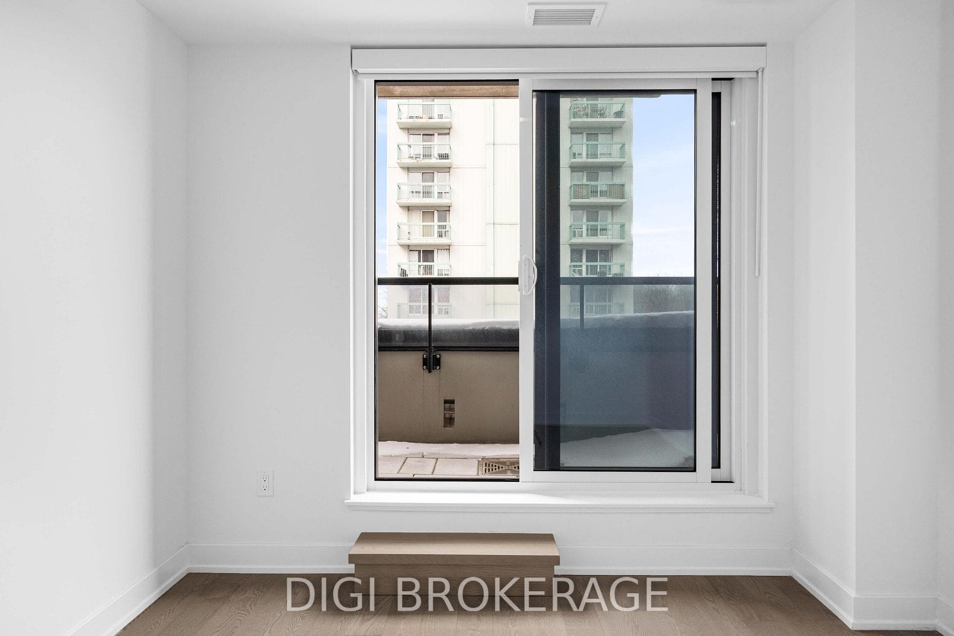 560 Rideau Street Unit 413 photo 15