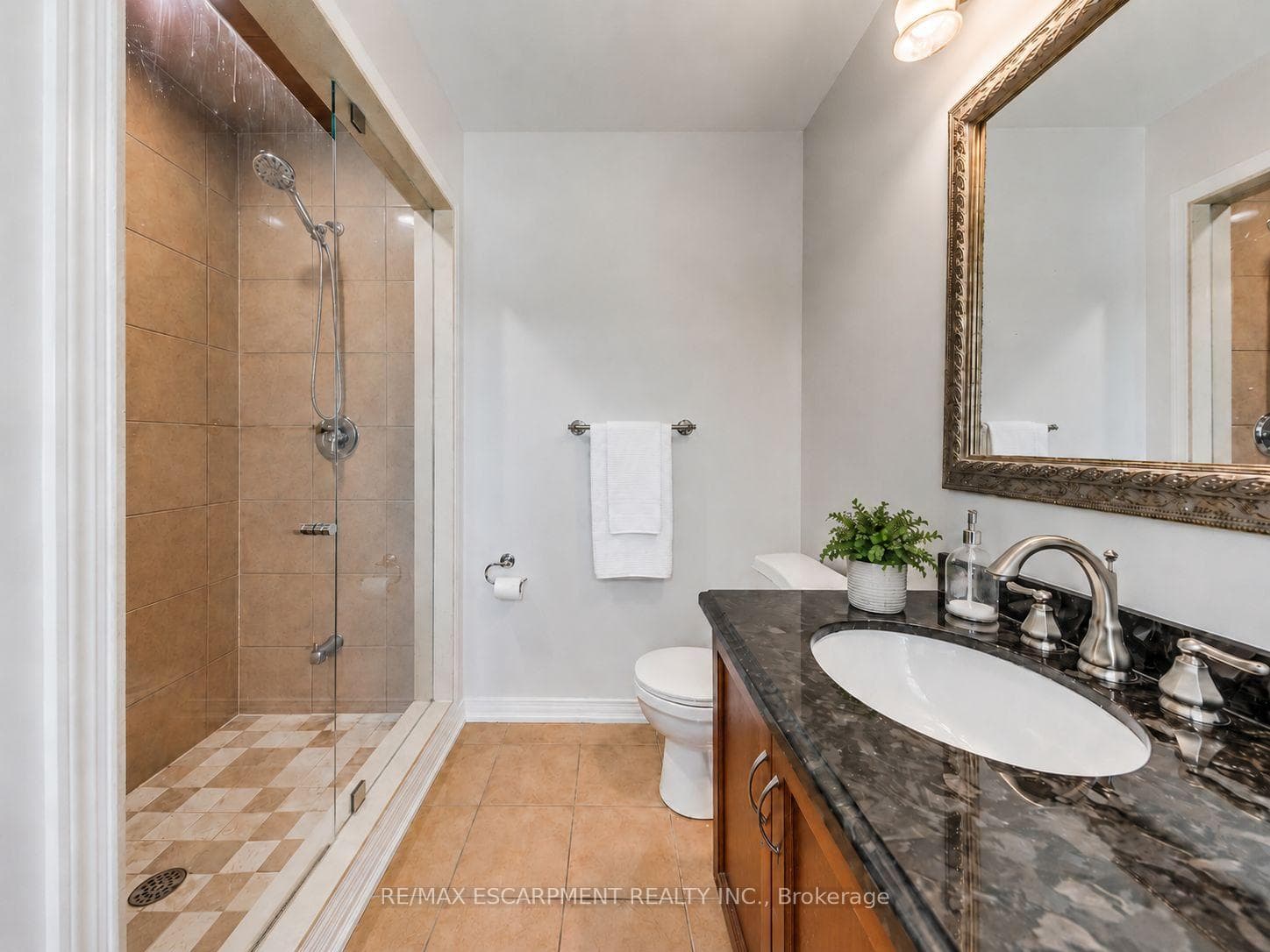 4208 Fuller Crescent photo 39