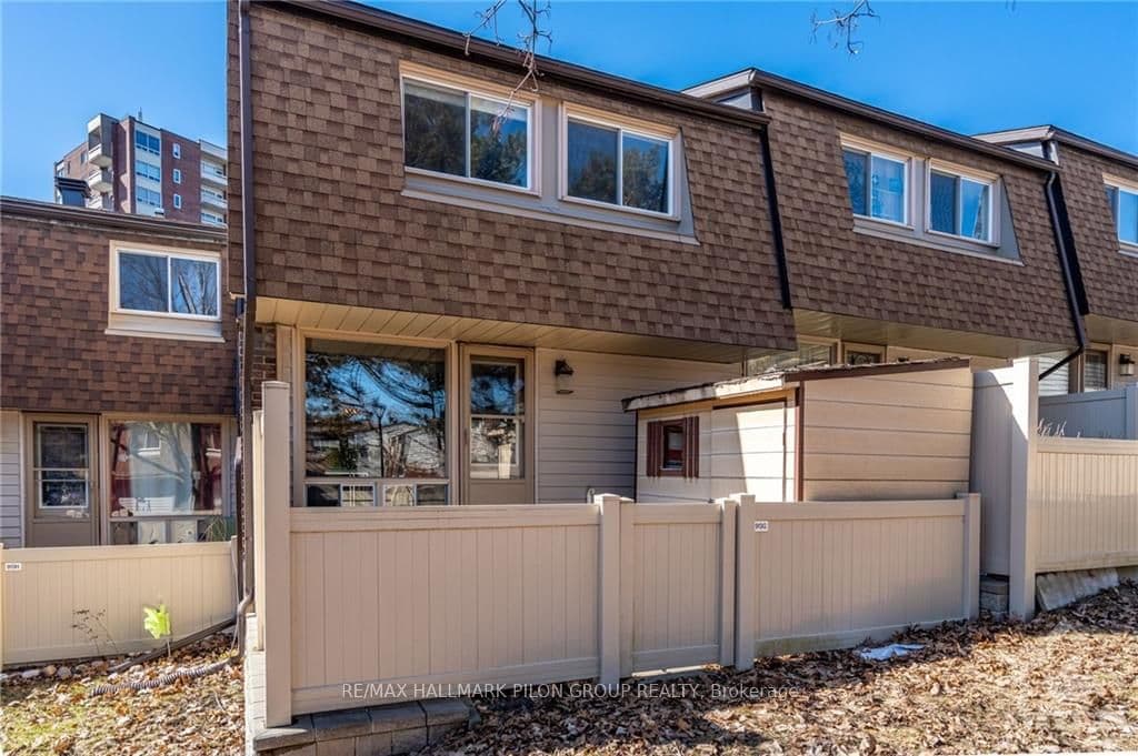 913 ELMSMERE Road Unit G photo 23