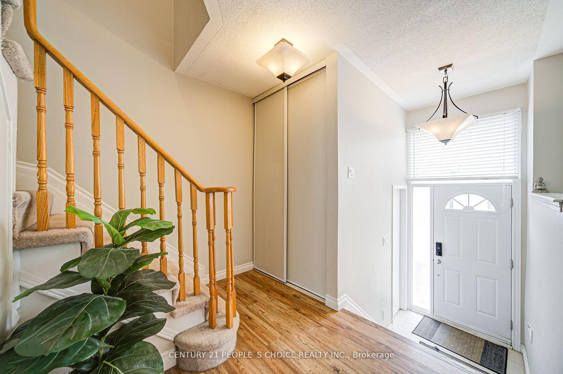 83 Corey Circle photo 4