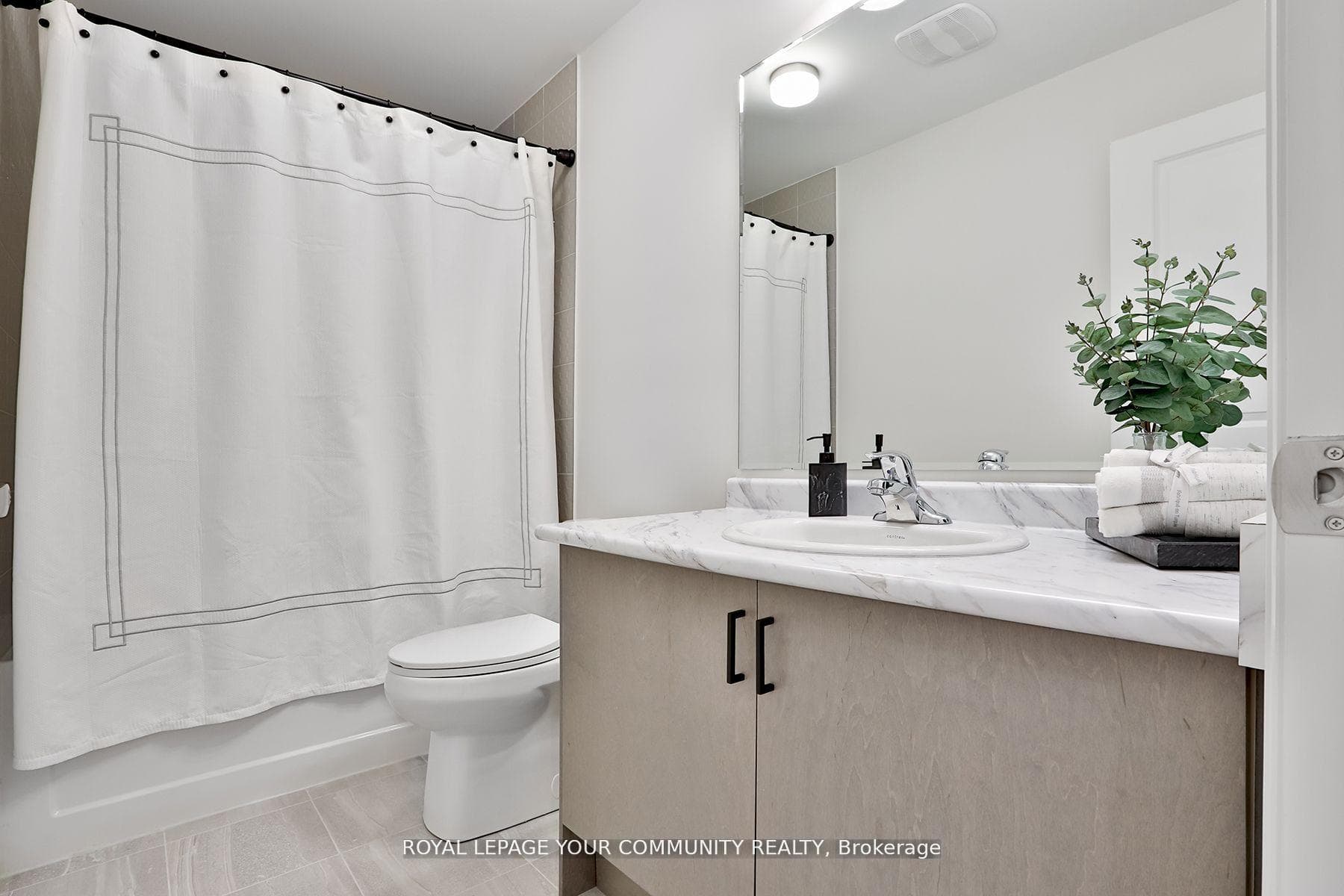 2713 Peter Matthews Drive photo 18
