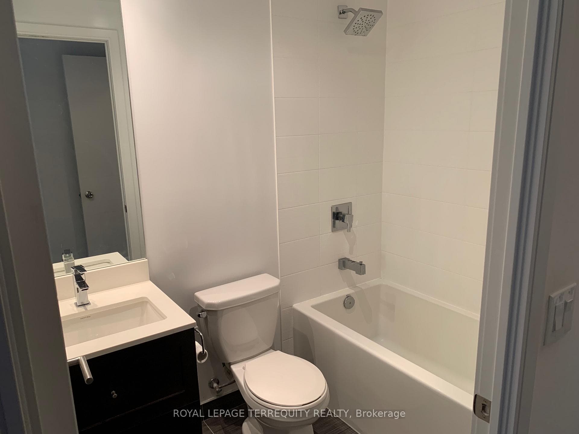 525 Adelaide Street Unit 1522 photo 14
