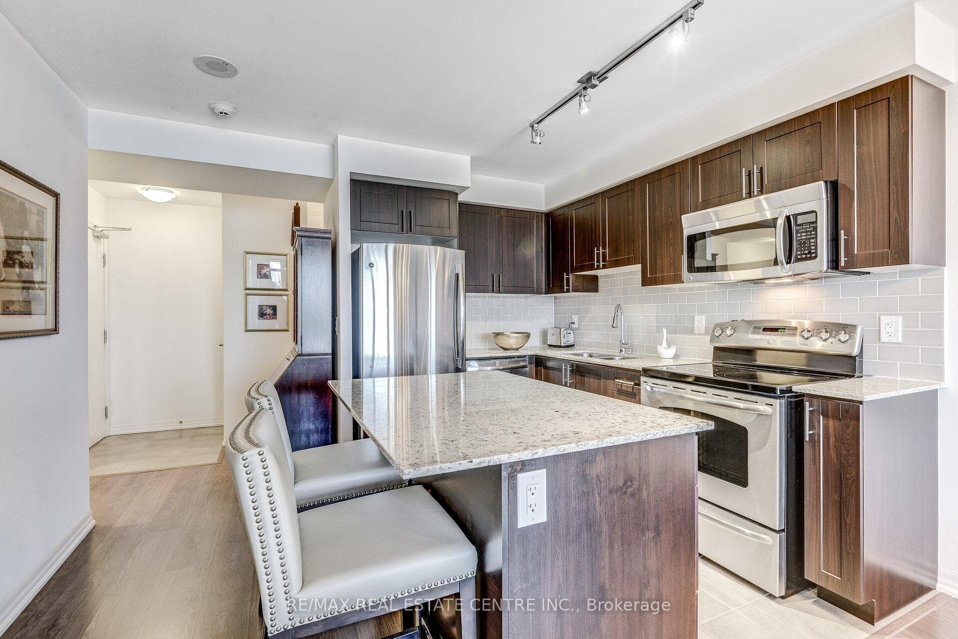 1940 Ironstone Drive Unit 1401 photo 9
