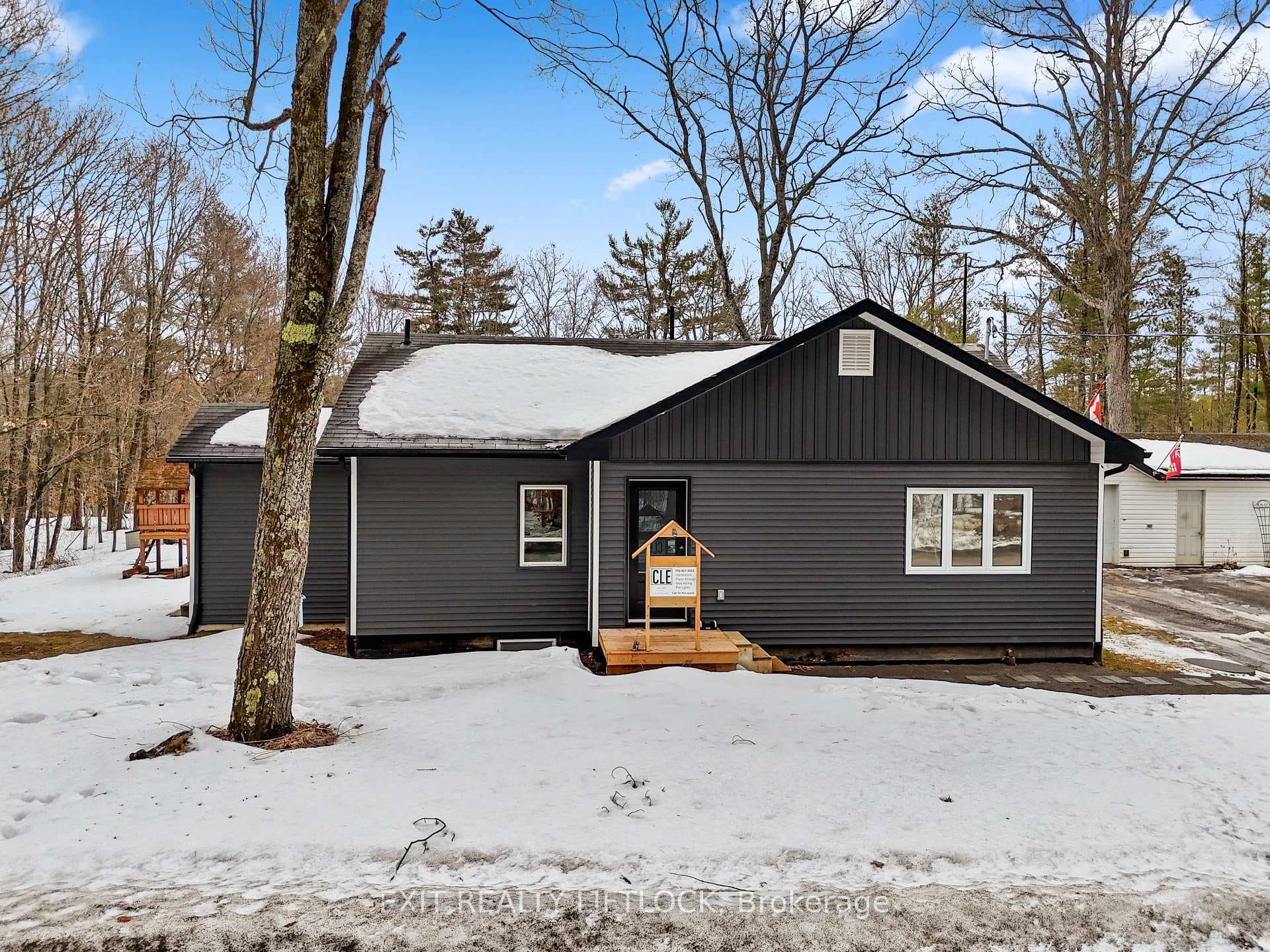 288 Hulls Road photo 1