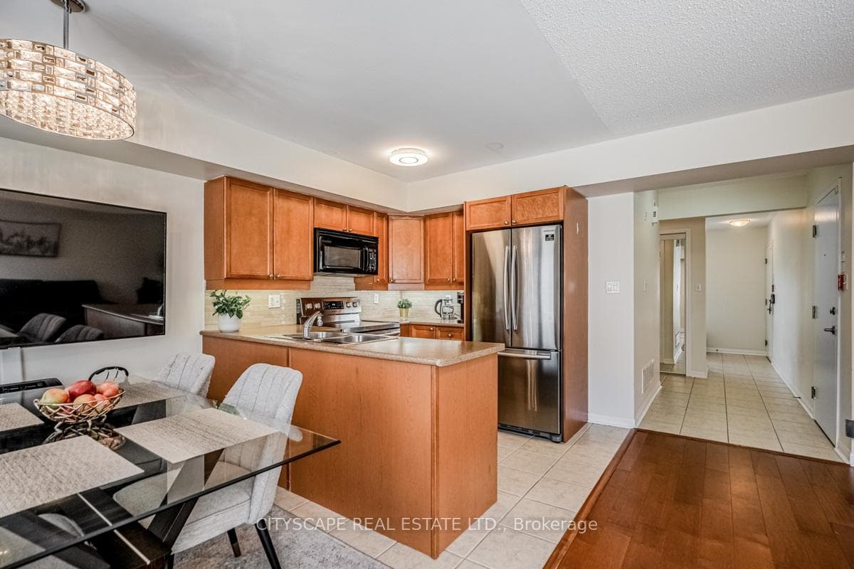 622 Shoreline Drive Unit 2 photo 9