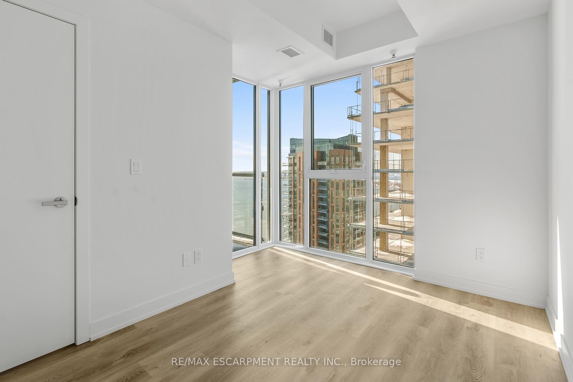 370 Martha Street Unit 2106 photo 14